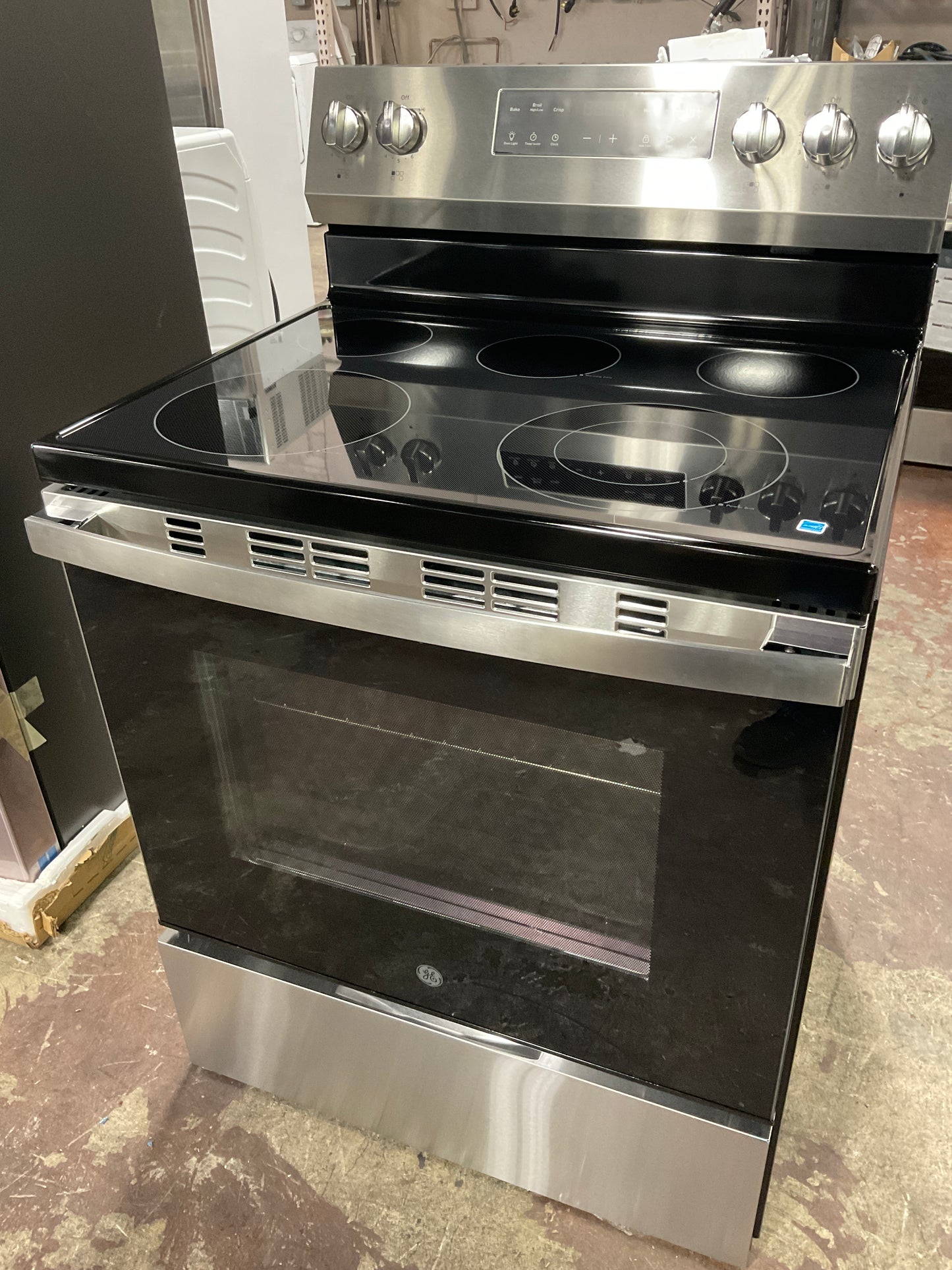 Front view, oven-door closed