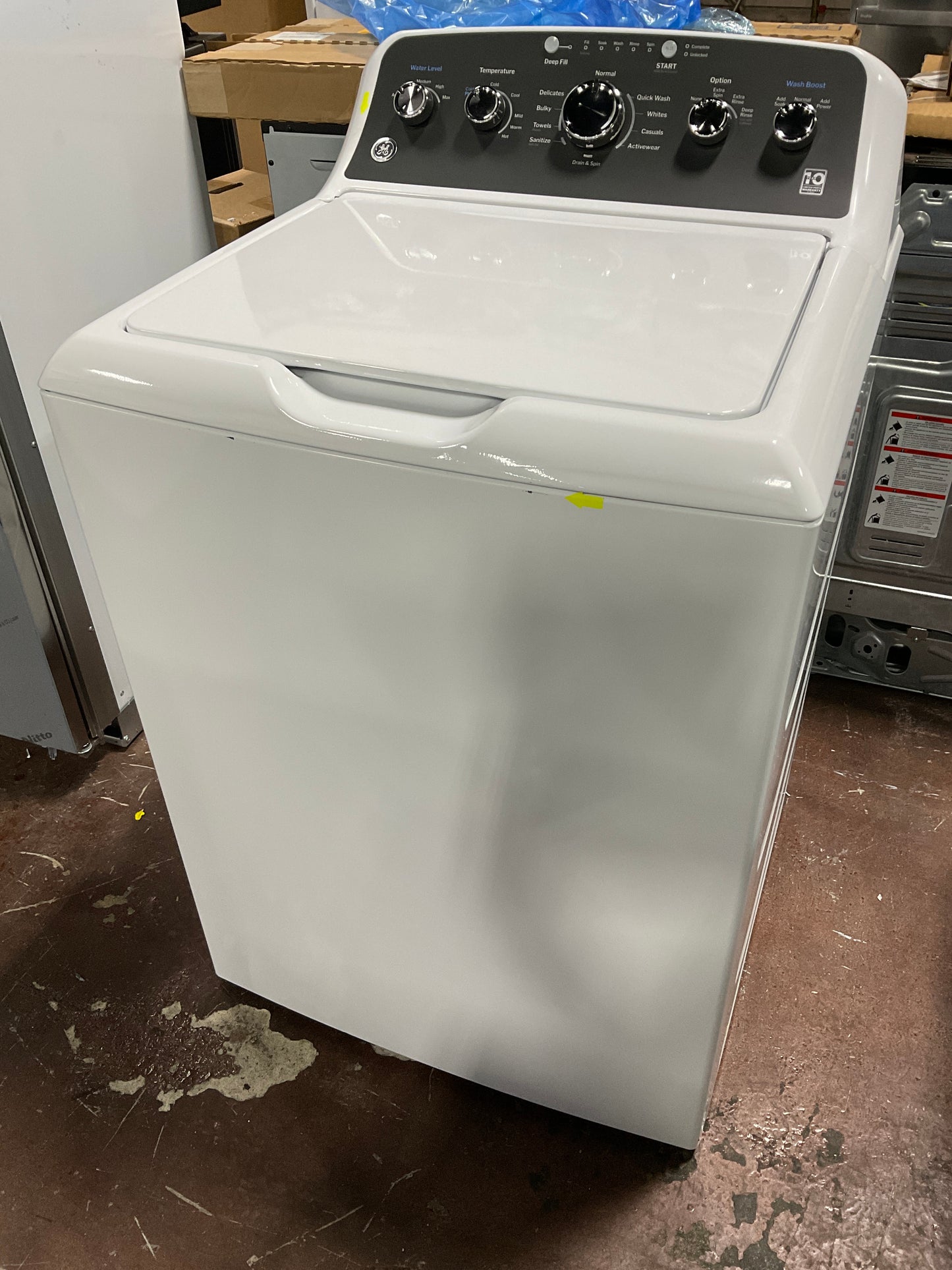 Front view, door closed