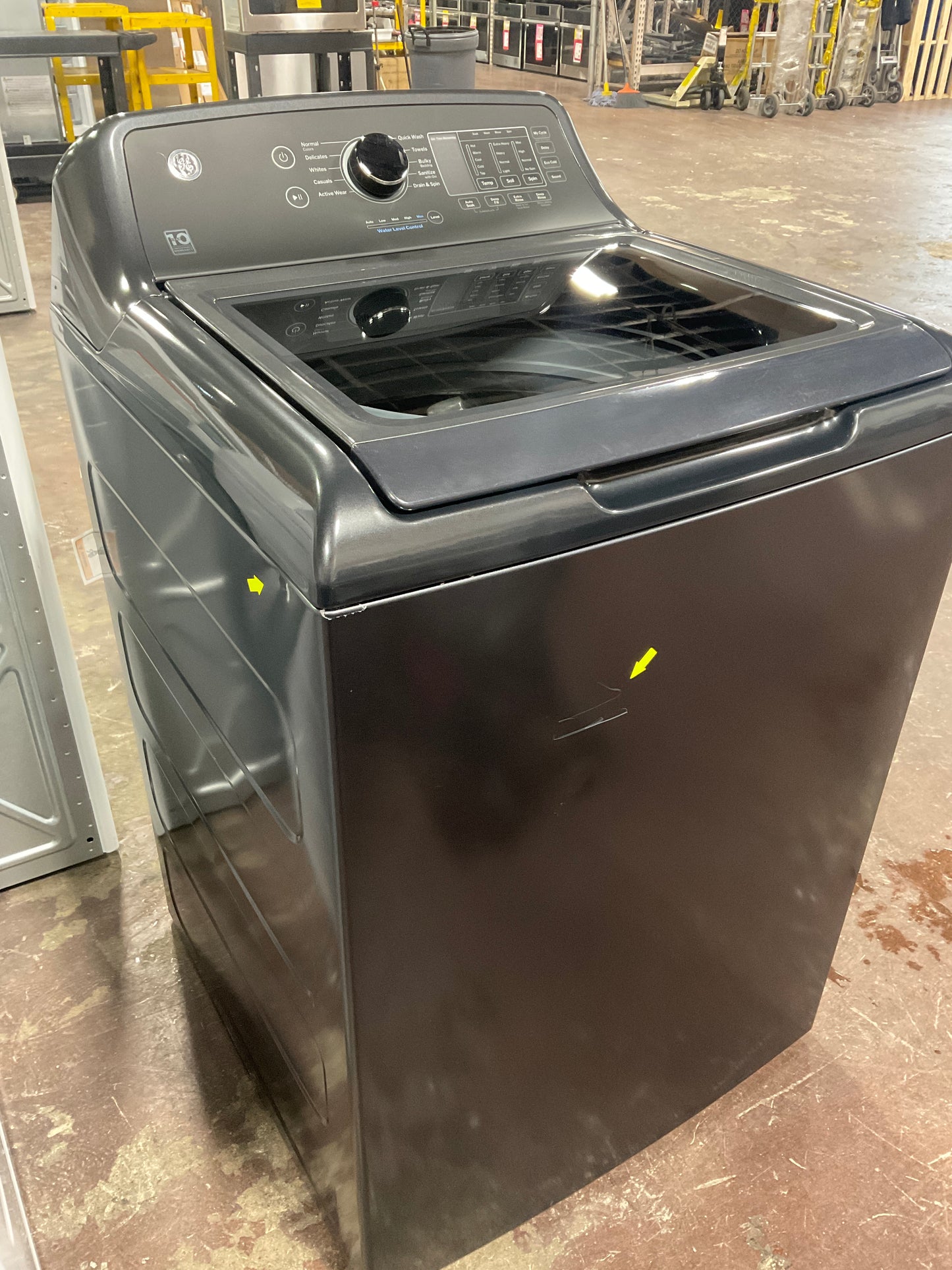 Front view, door closed