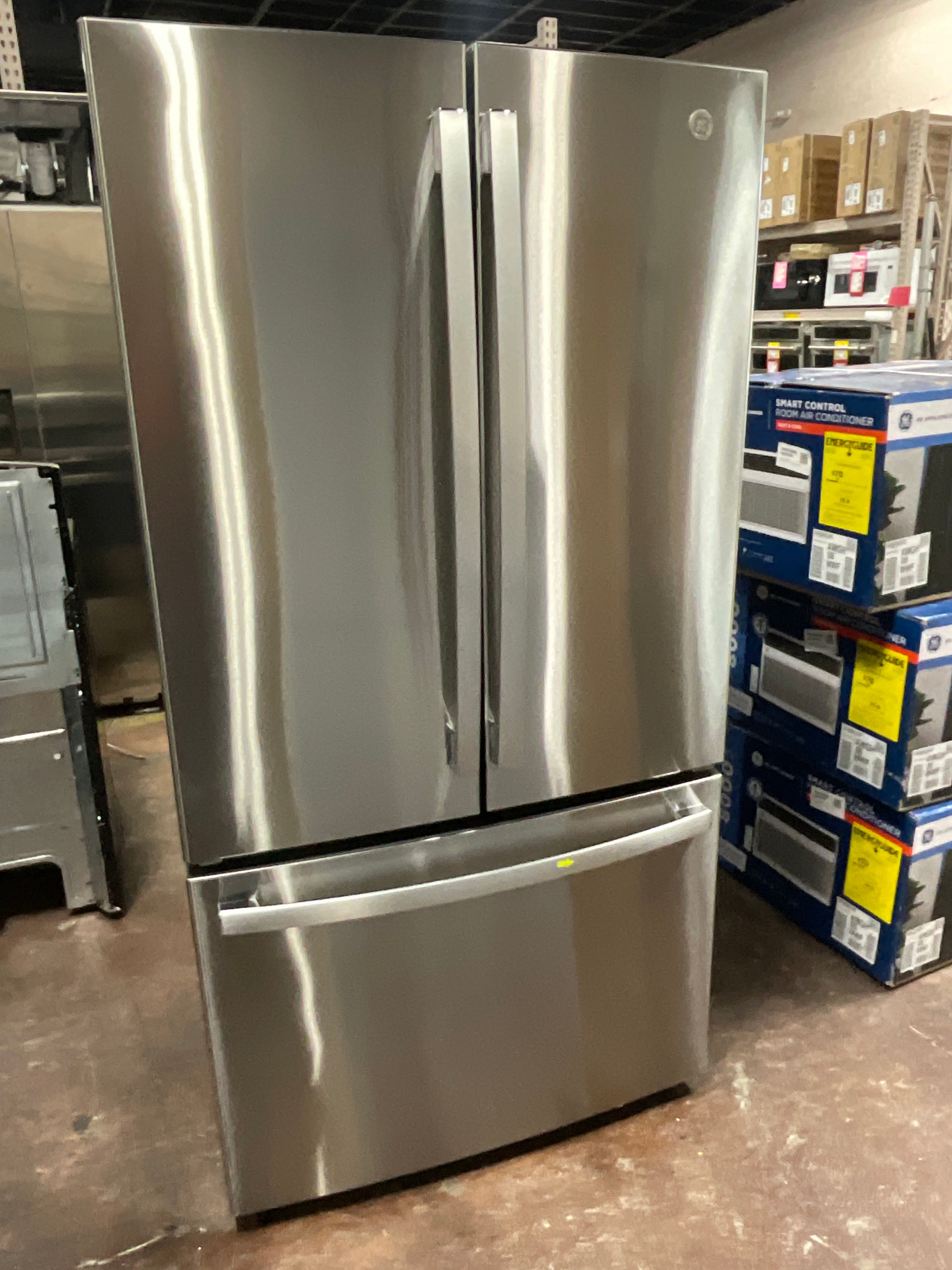 Front view, door closed