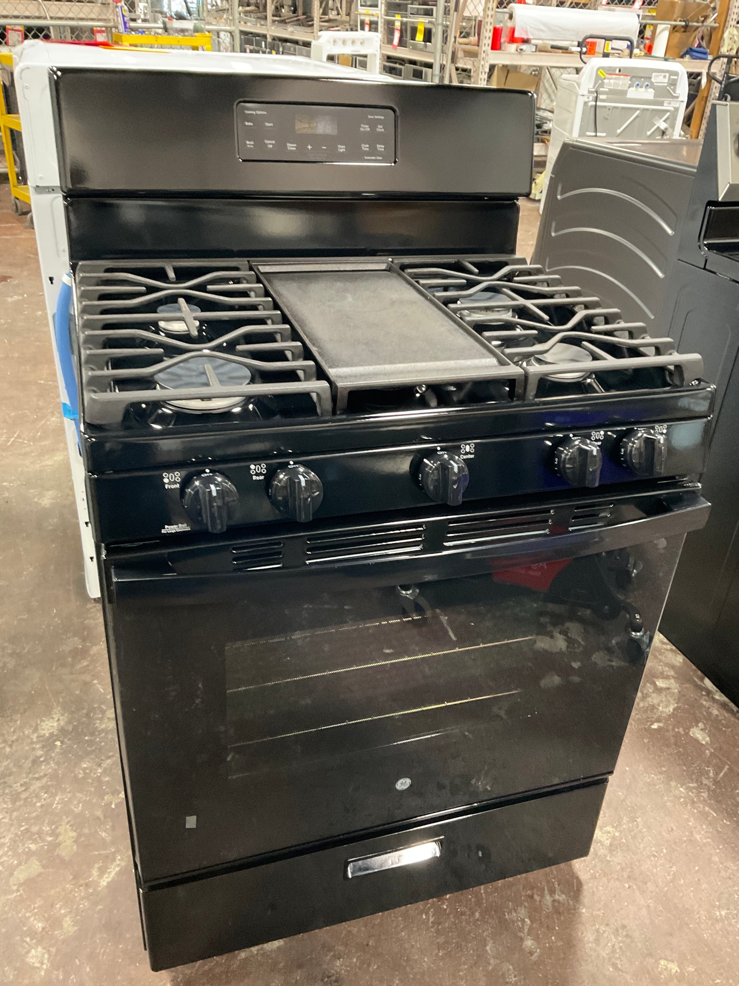 Front view, oven-door closed