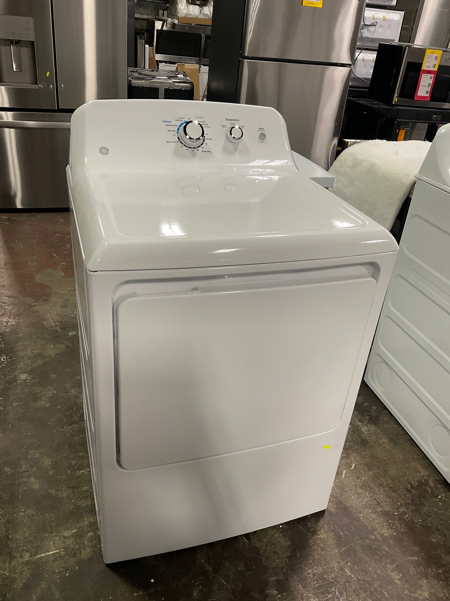 Front view, door closed