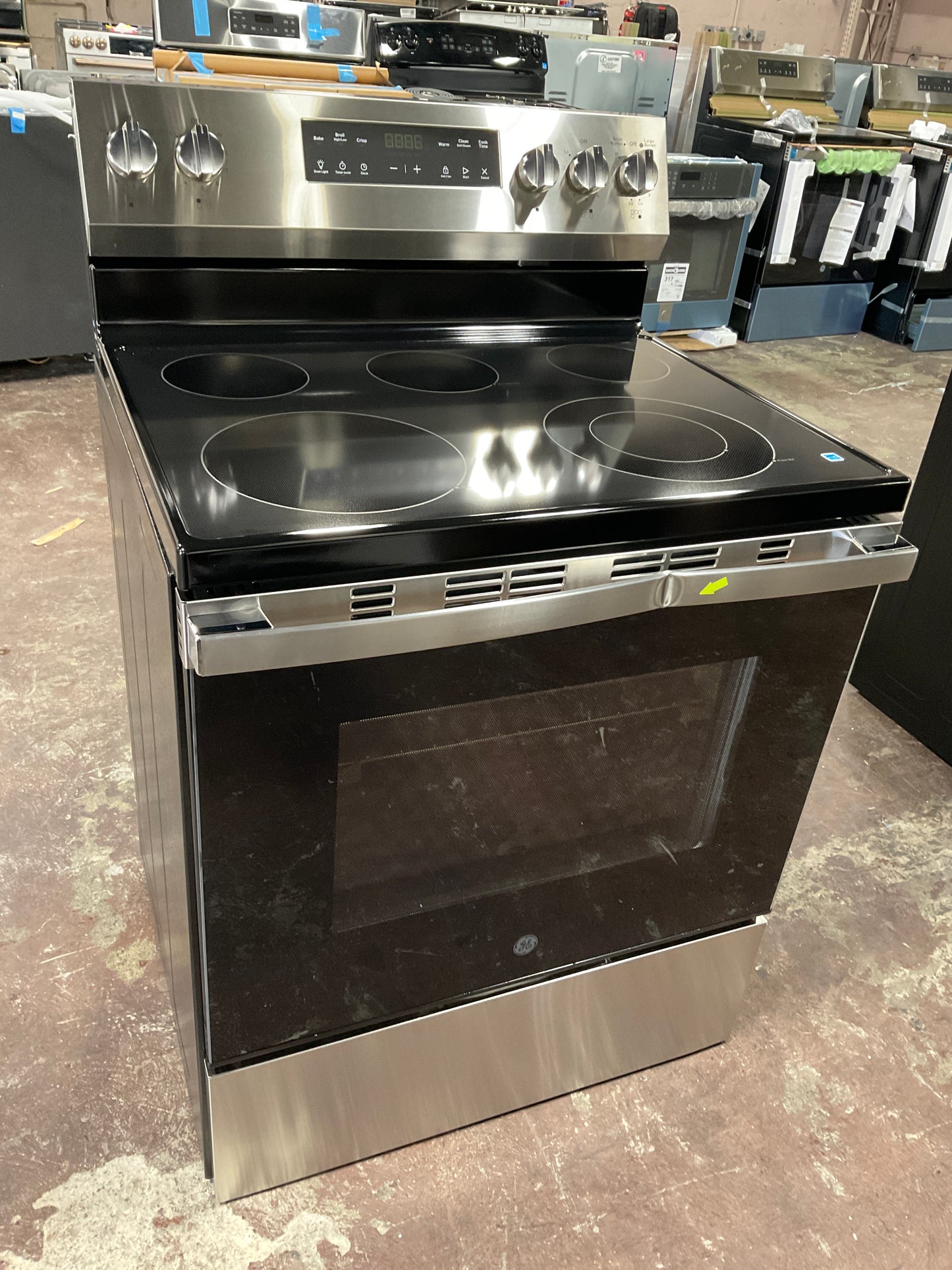 Front view, oven-door closed