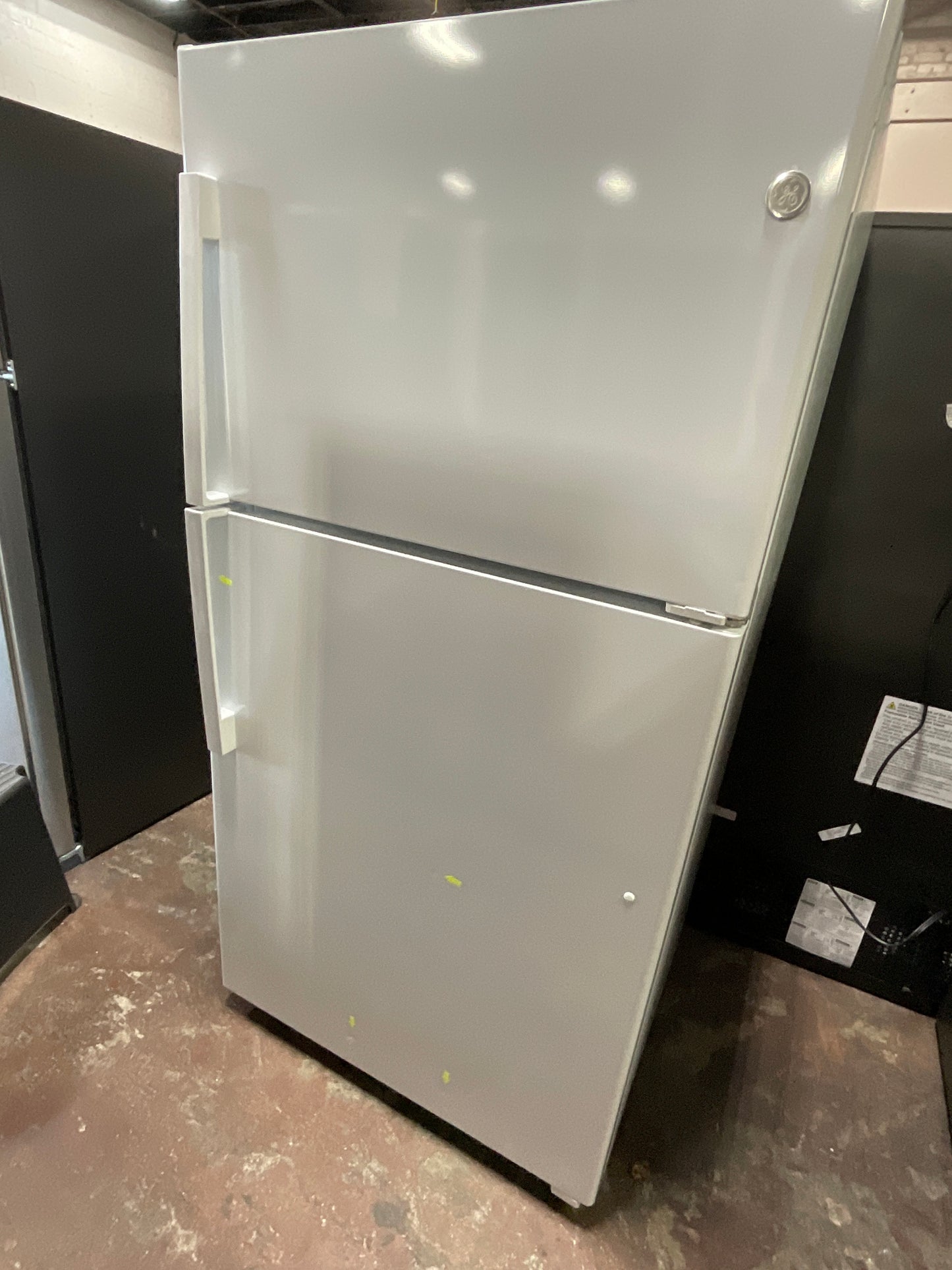 Front view, door closed