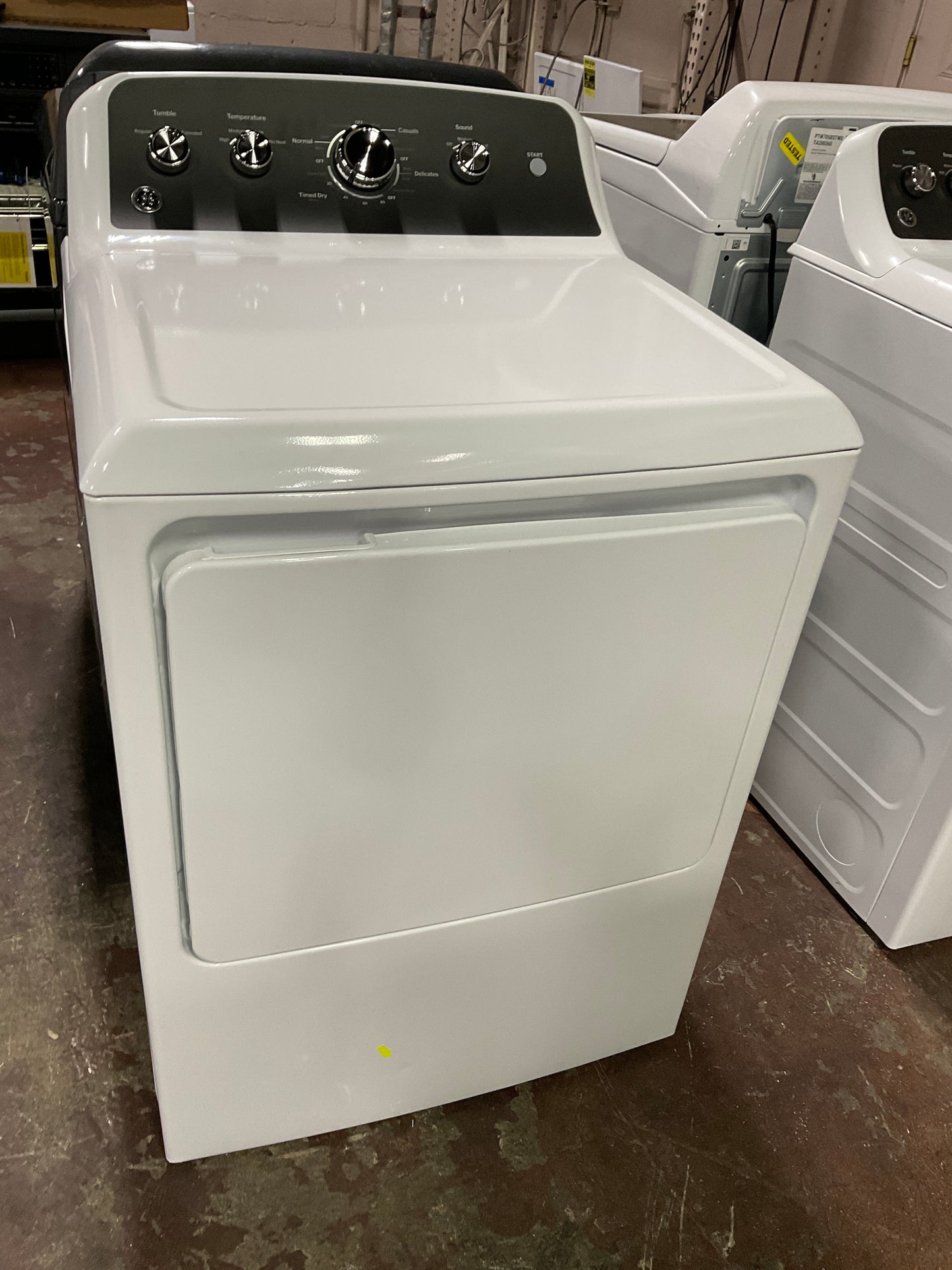 Front view, door closed