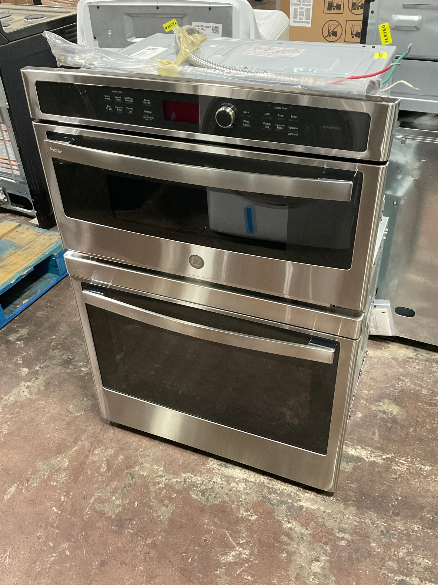 Front view, door closed