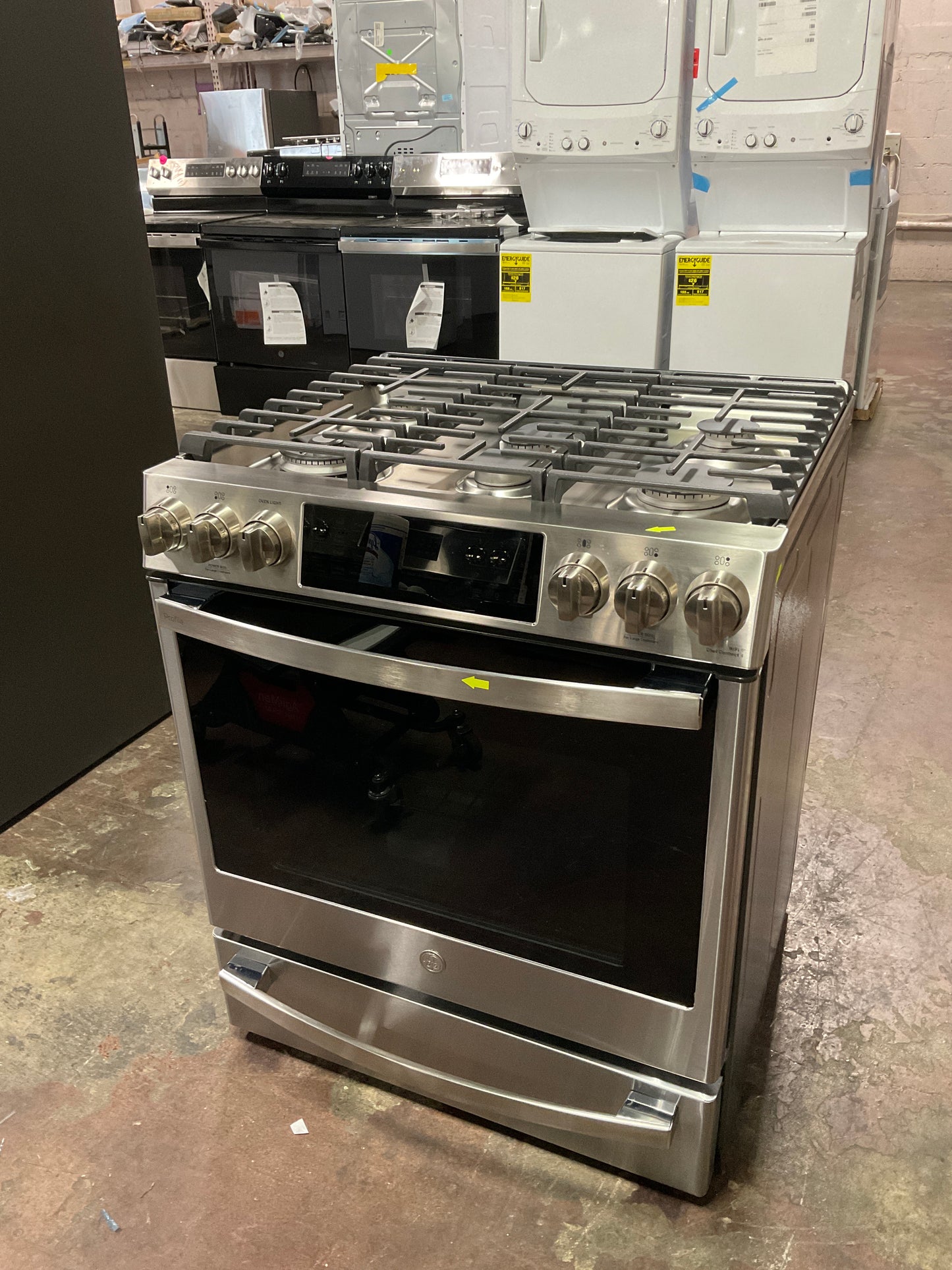 Front view, oven-door closed