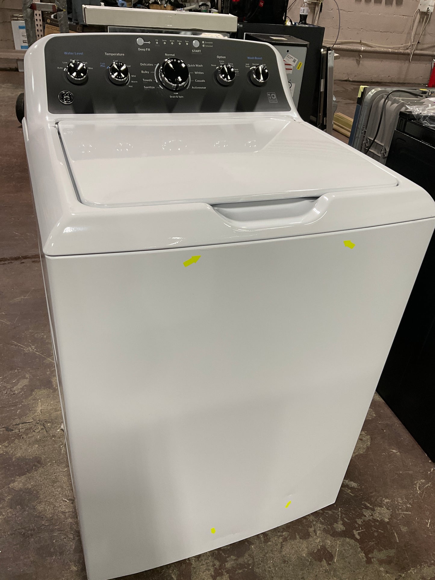 Front view, door closed