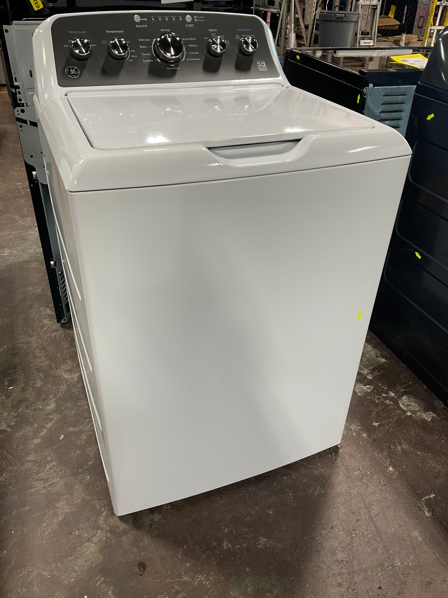 Front view, door closed