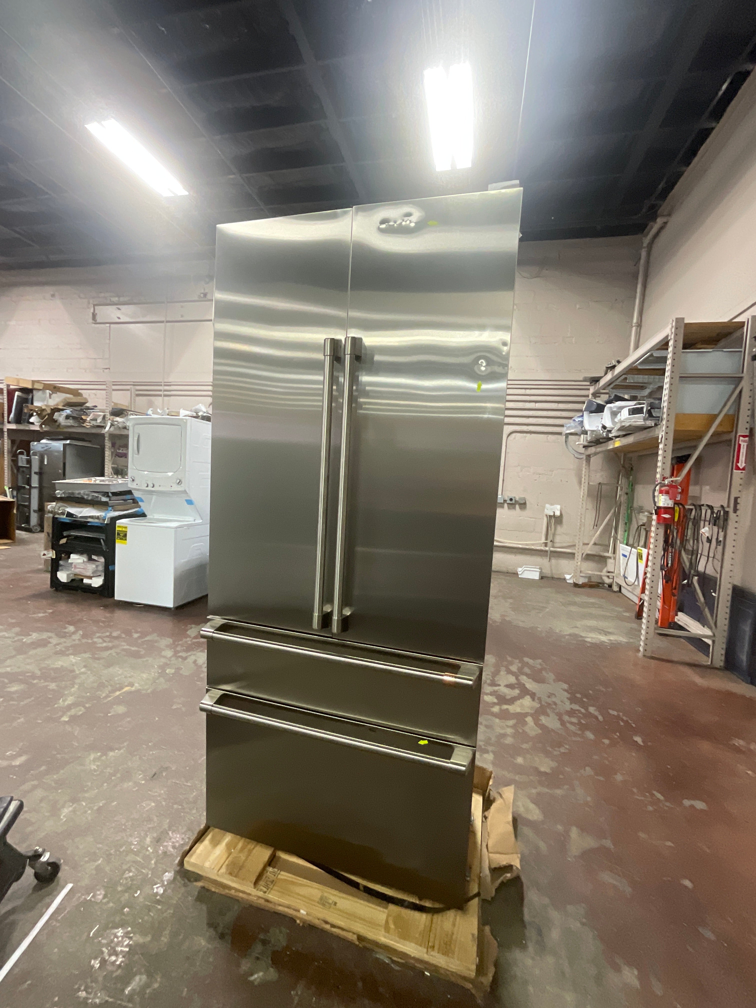 Front view, door closed