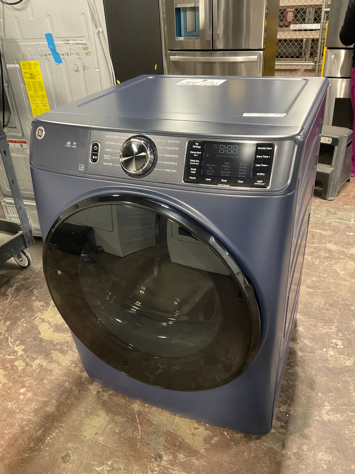 Front view, door closed