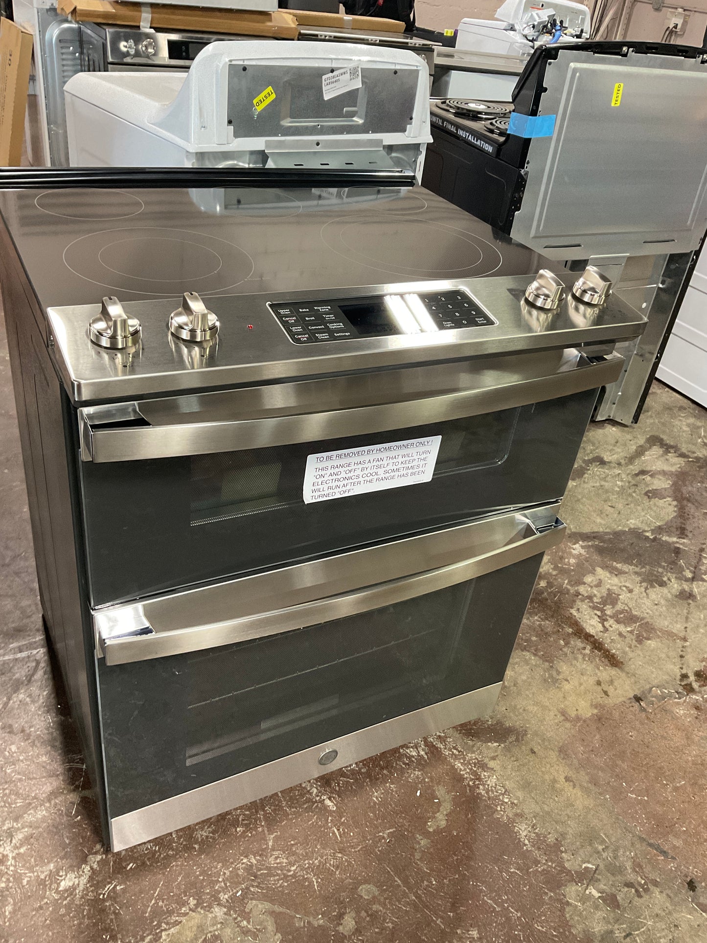 Front view, oven-door closed