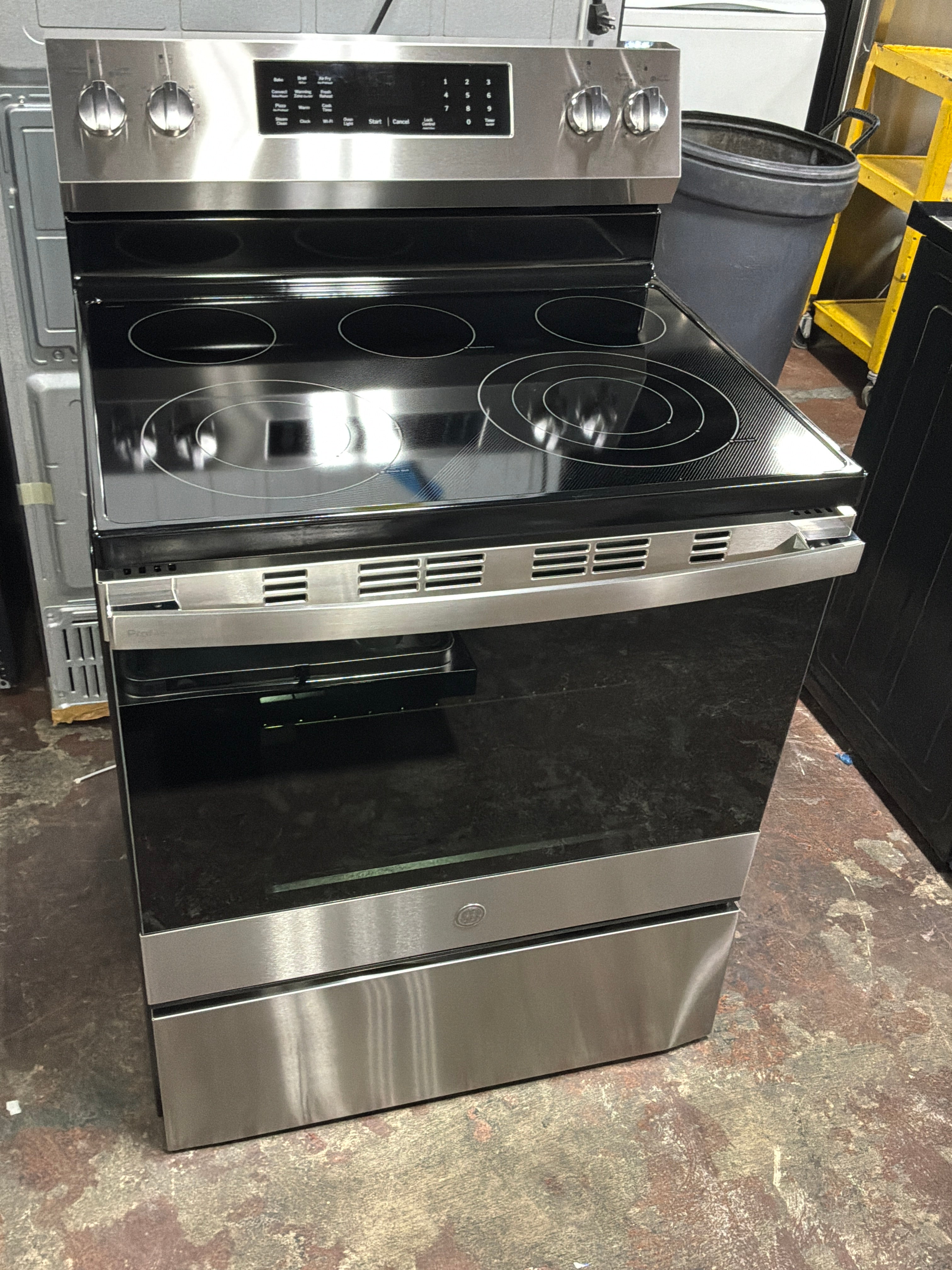 Front view, oven-door closed