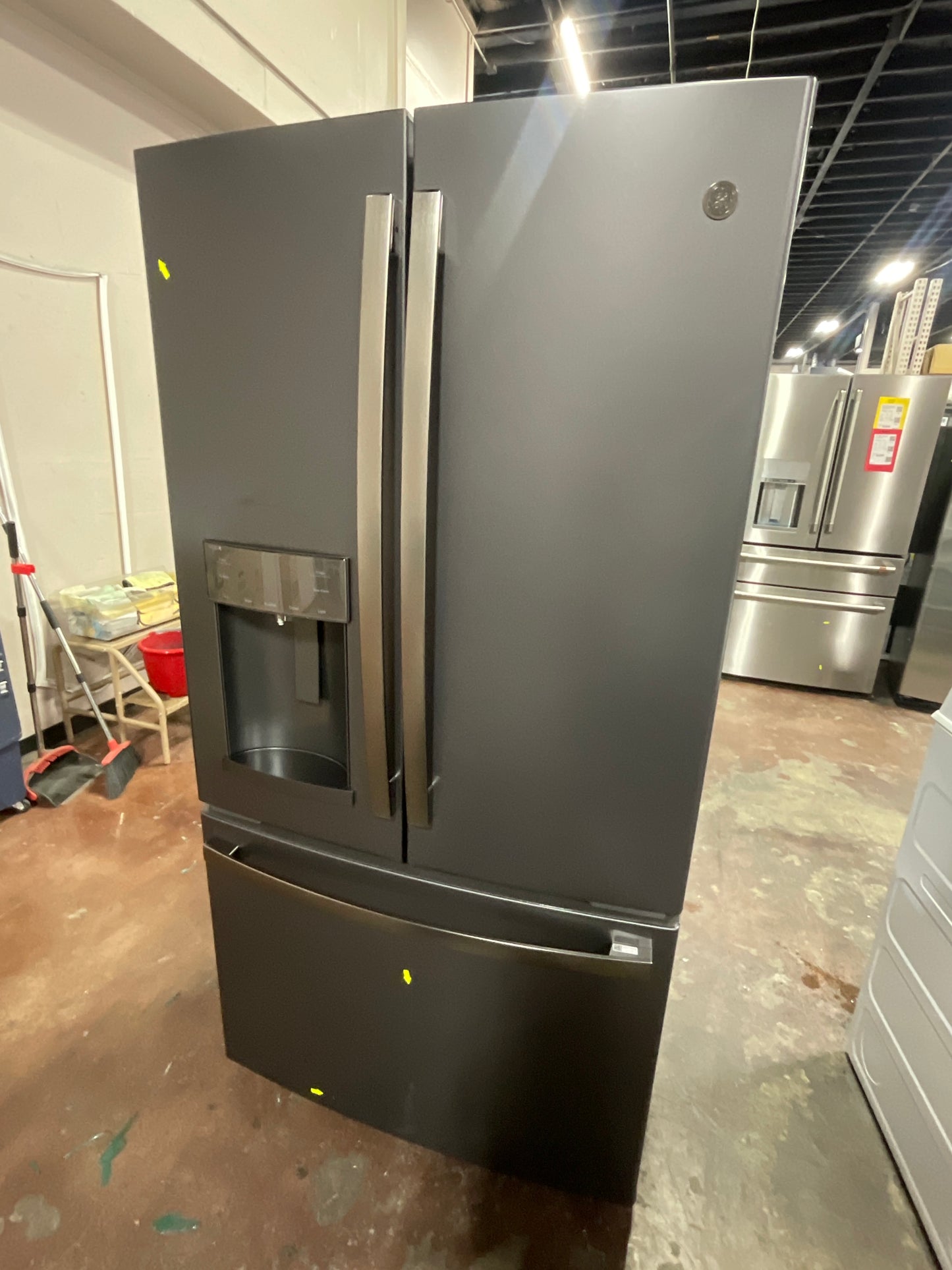 Front view, door closed