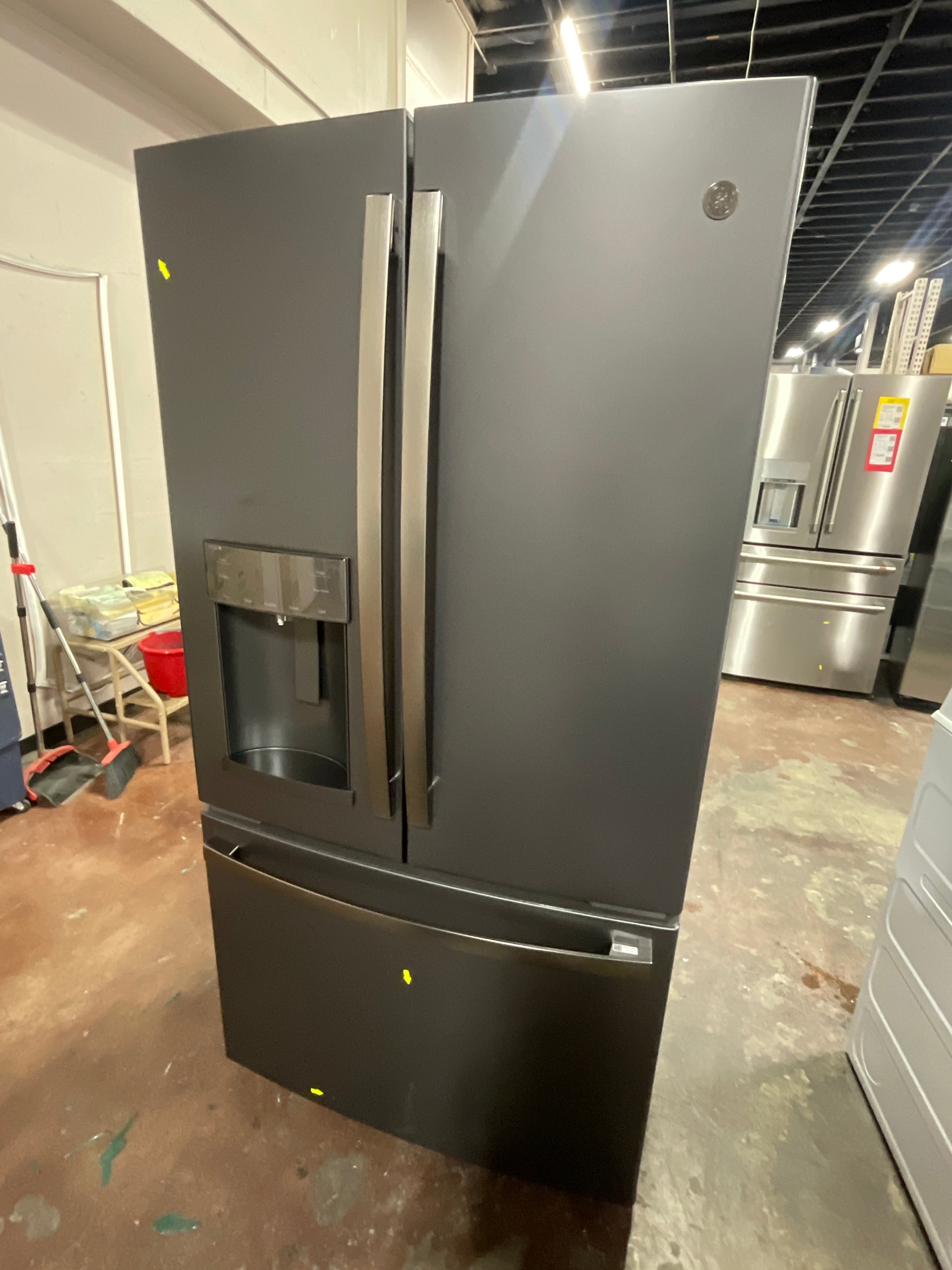 Front view, door closed