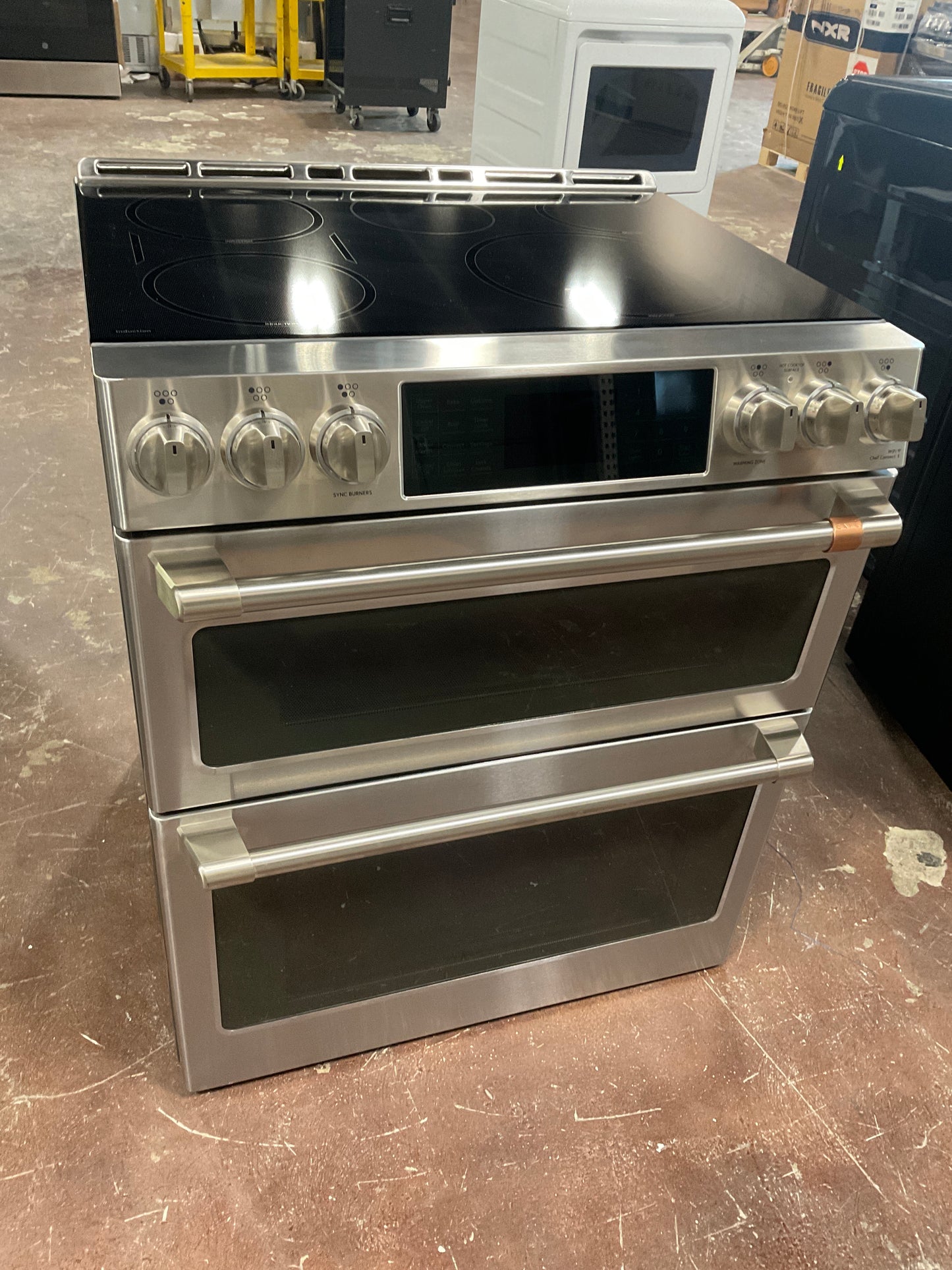 Front view, oven-door closed