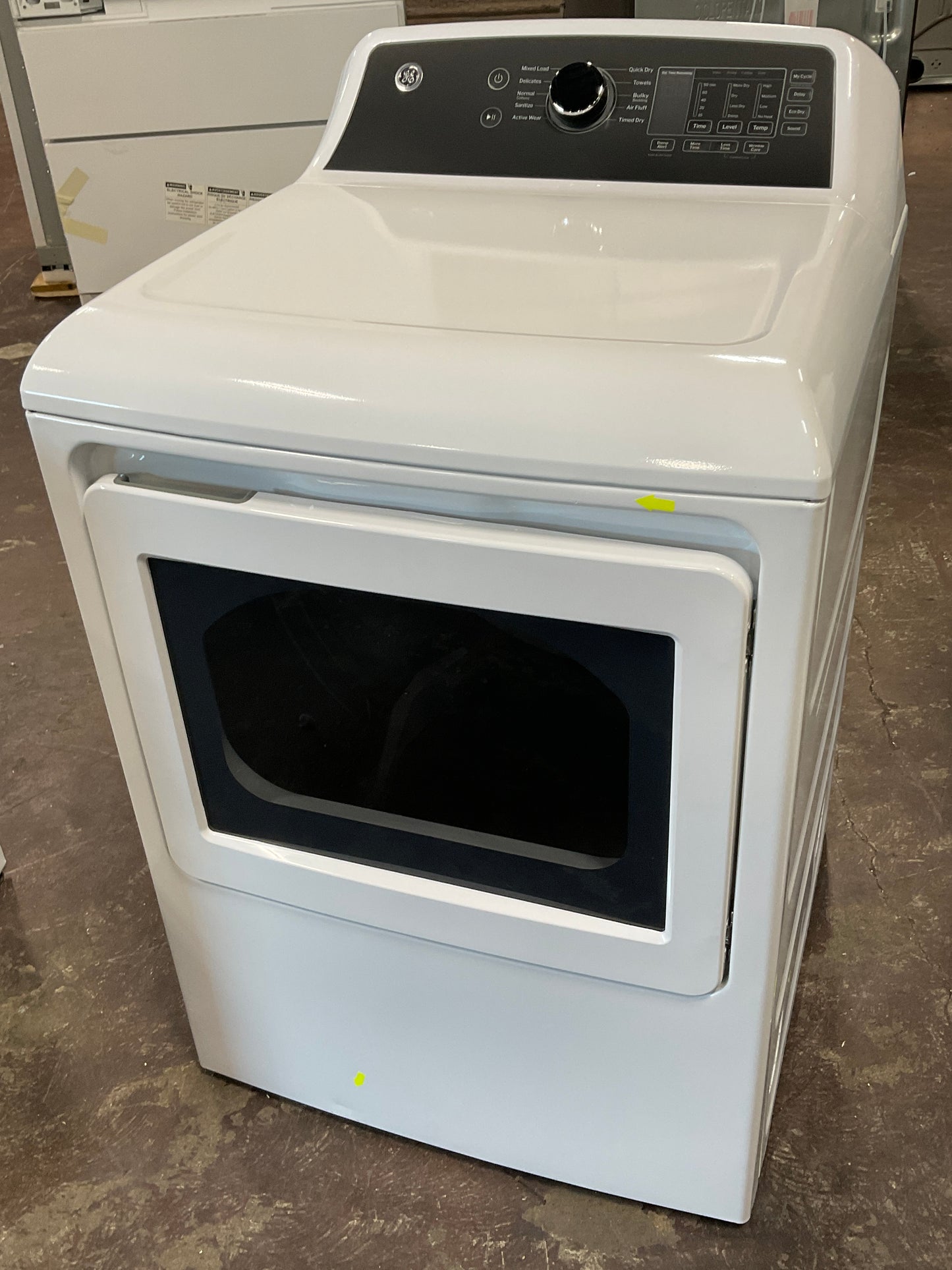 Front view, door closed