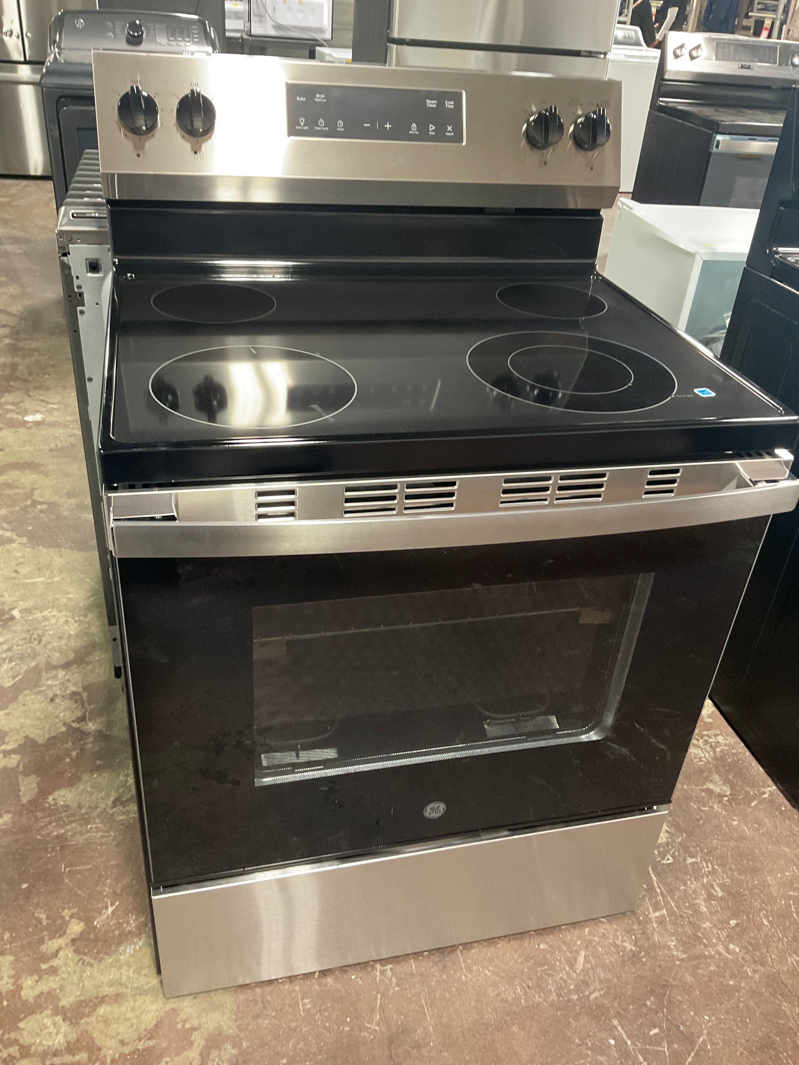 Front view, oven-door closed