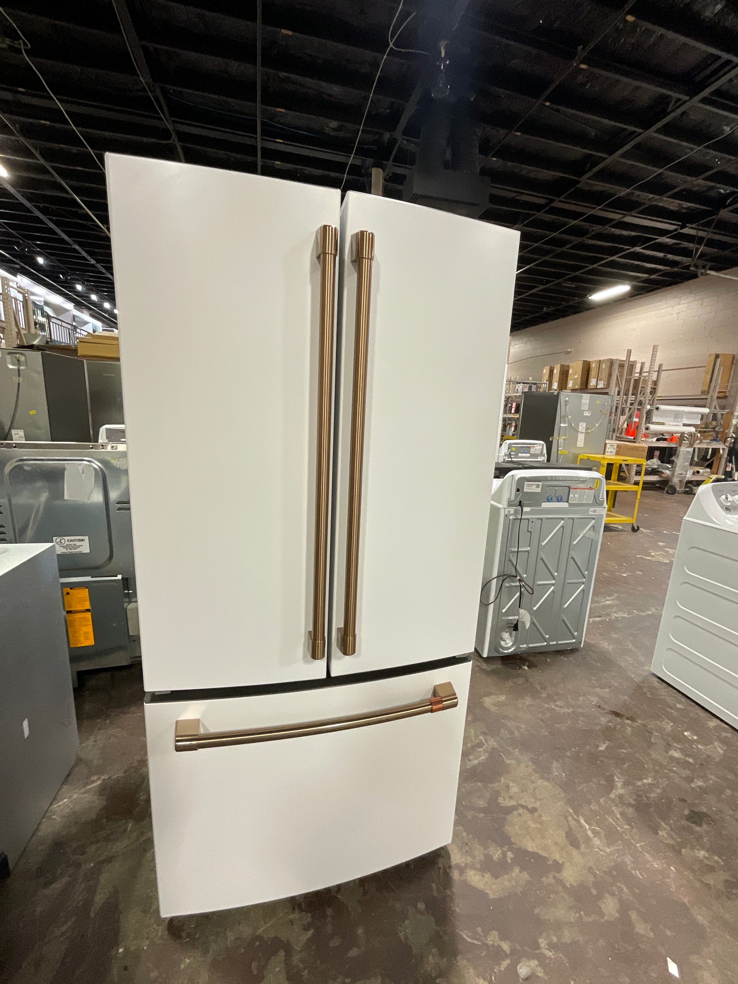 Front view, door closed