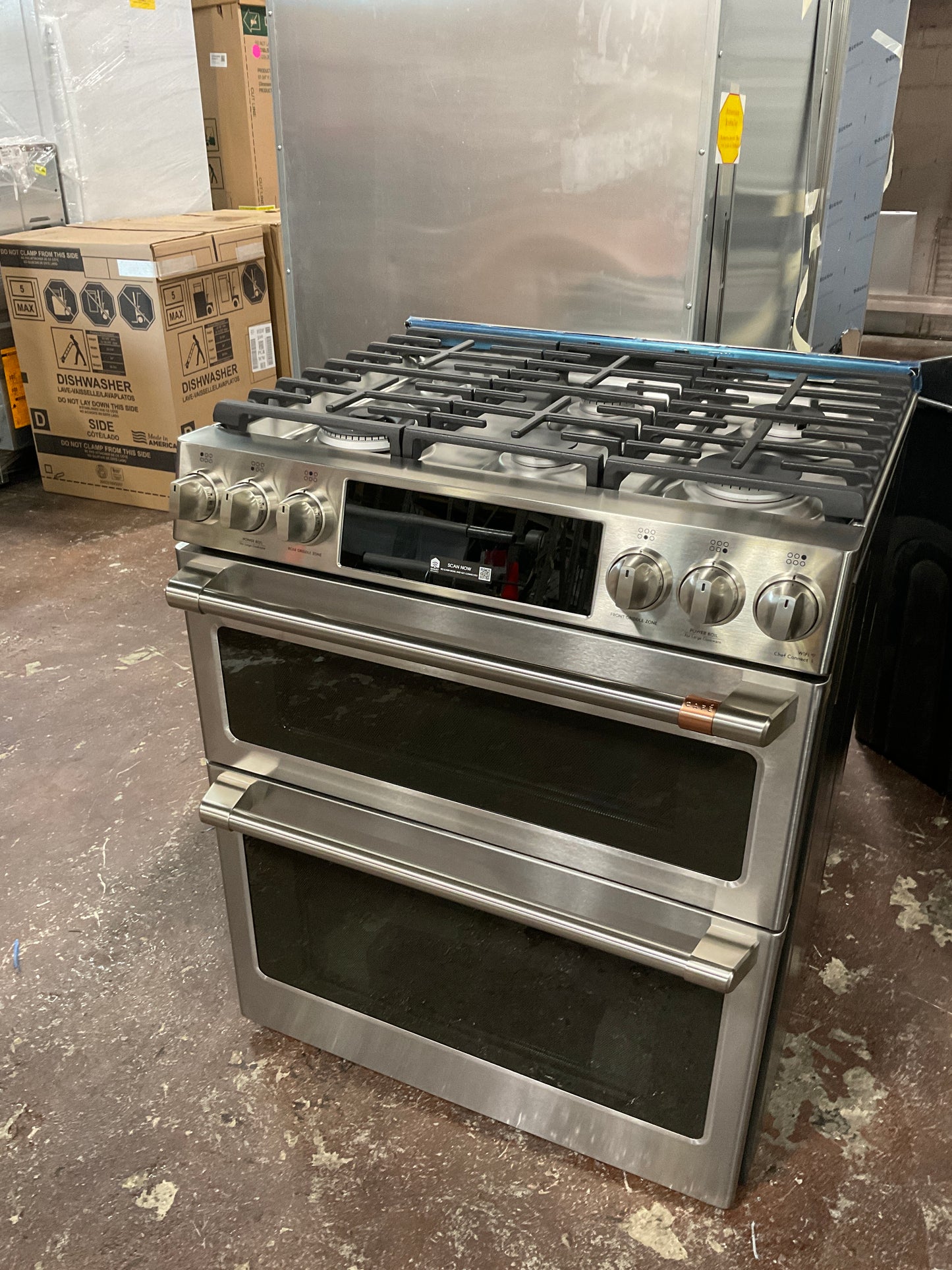 Front view, oven-door closed