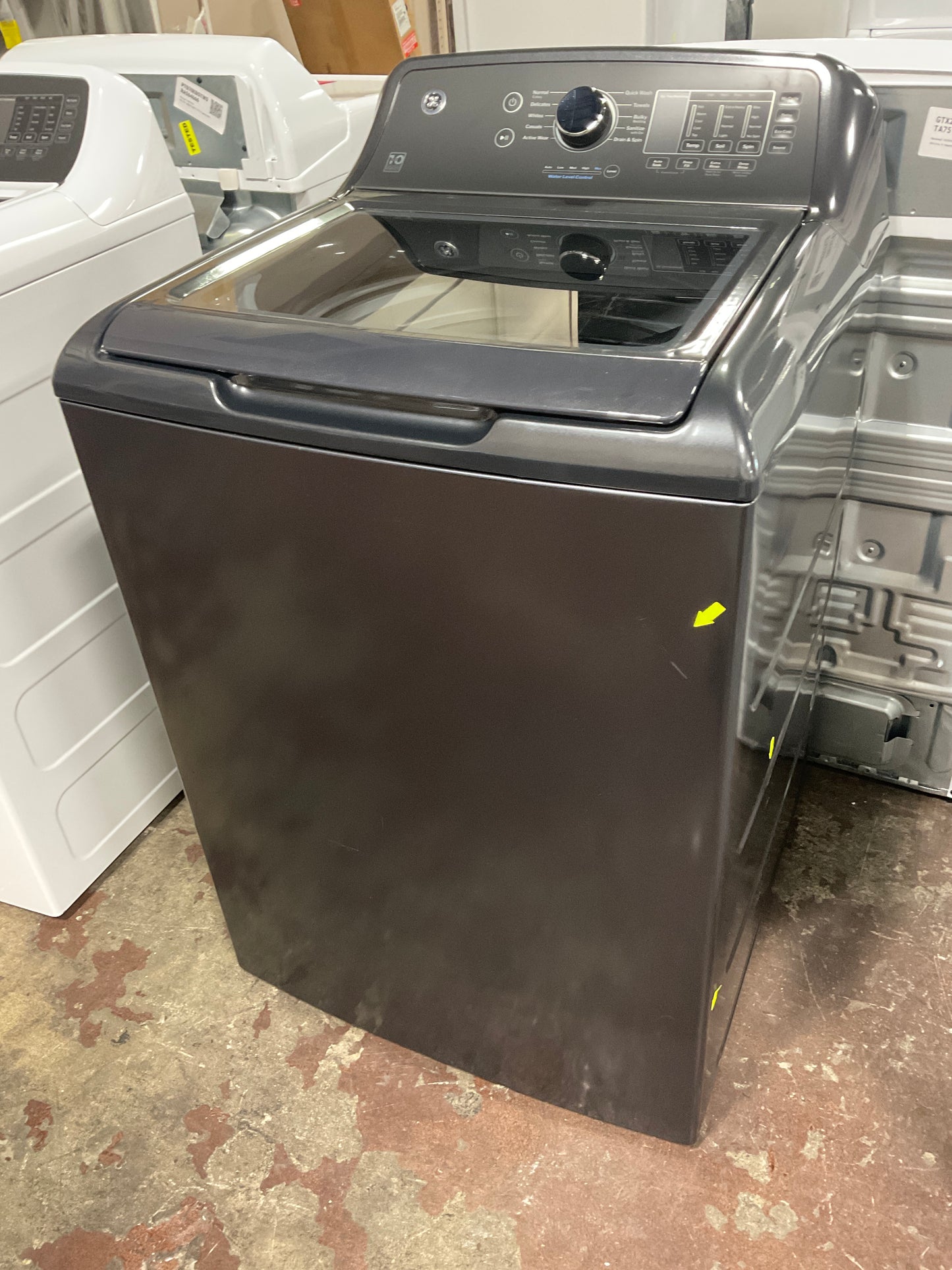 Front view, door closed