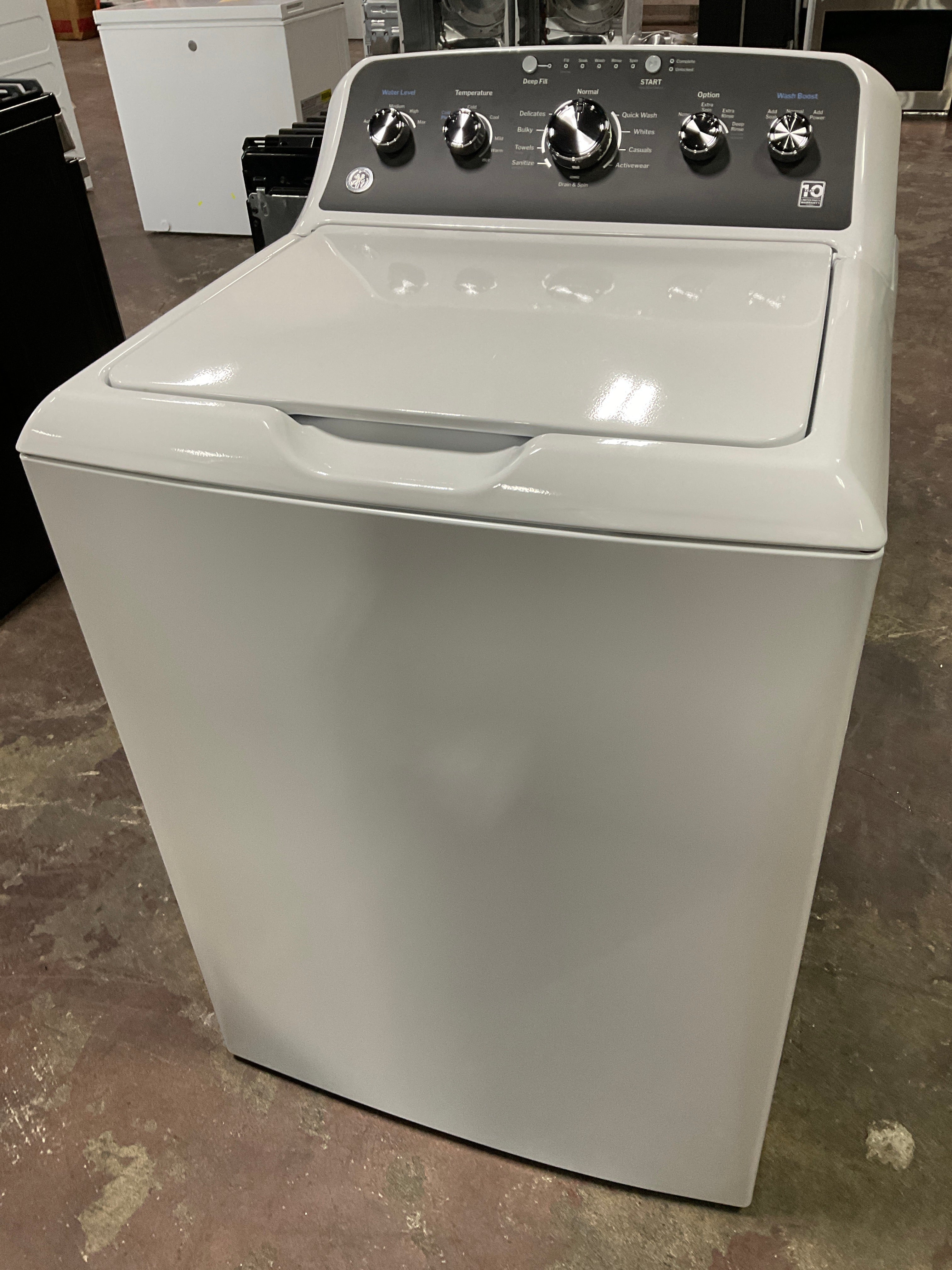 Front view, door closed