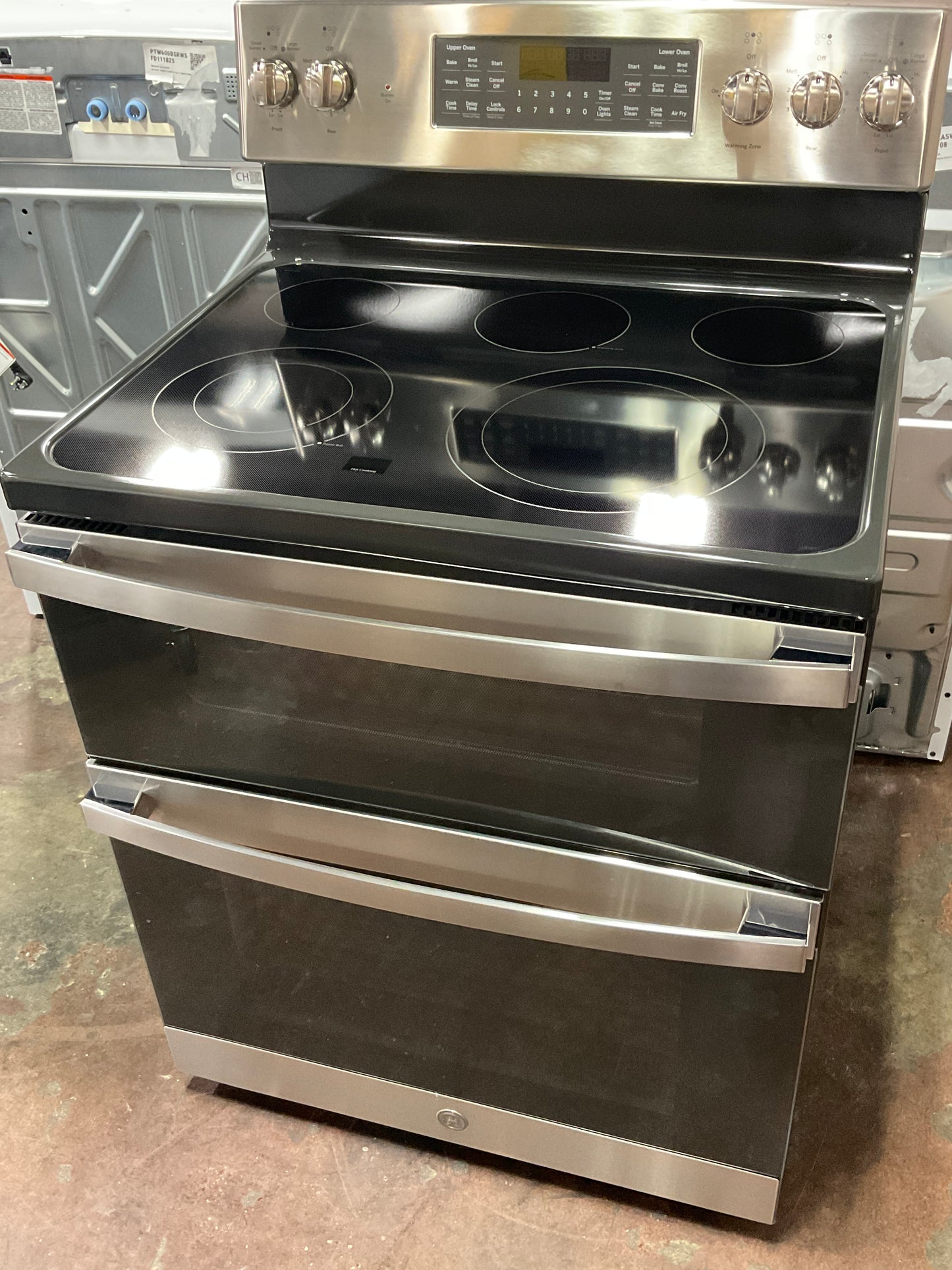 Front view, oven-door closed