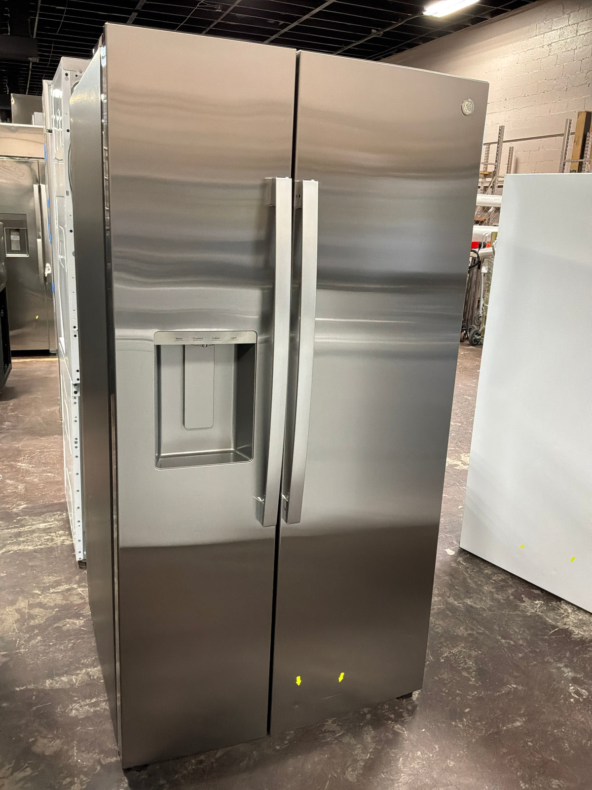 Front view, door closed