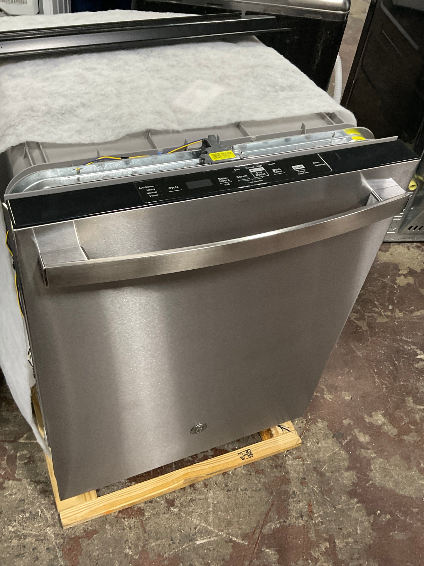 Front view, doors closed