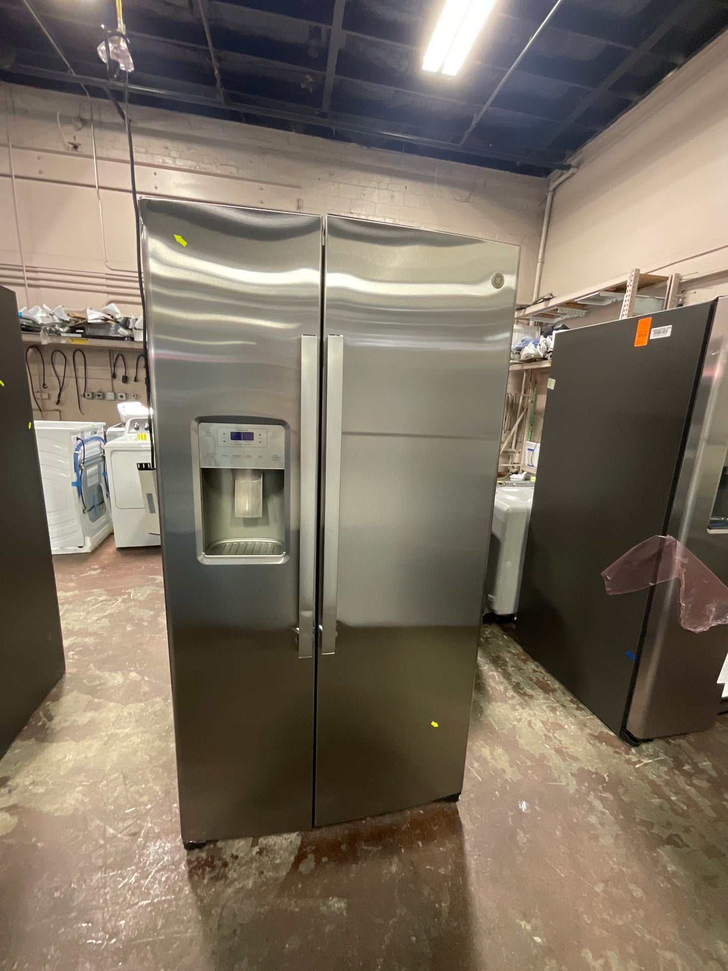 Front view, door closed