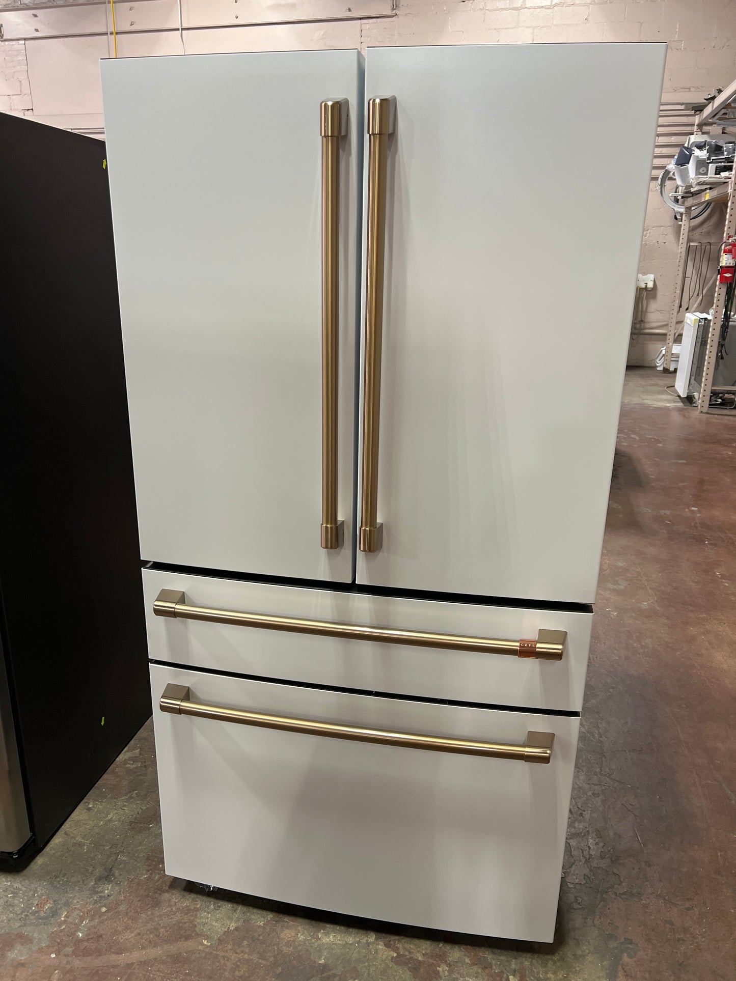 Front view, door closed
