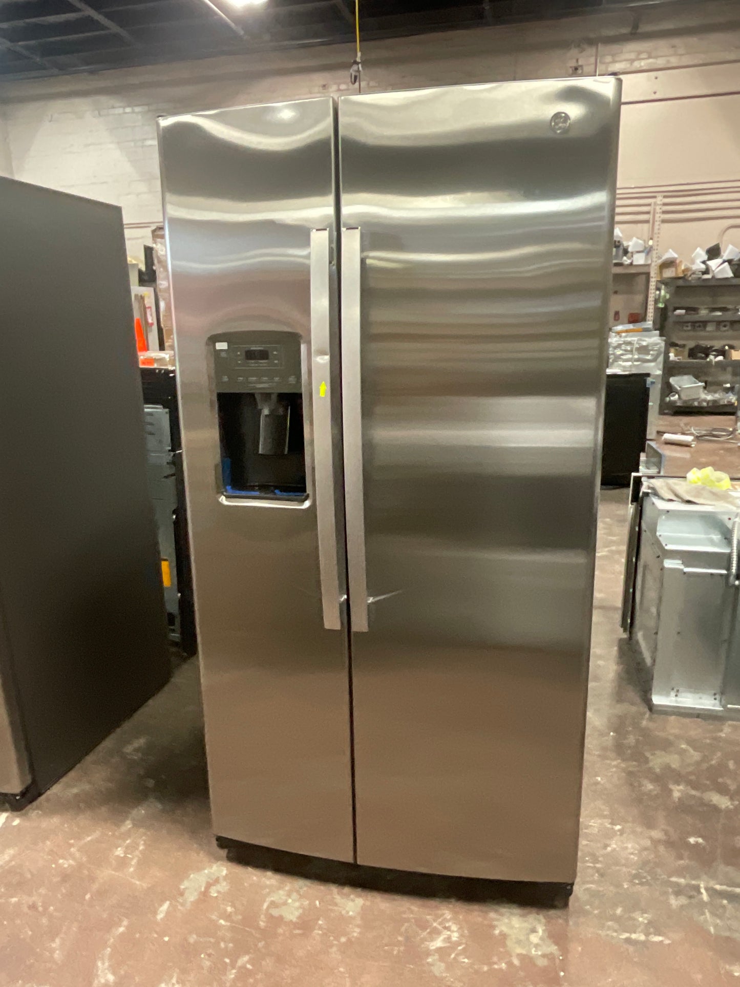 Front view, door closed