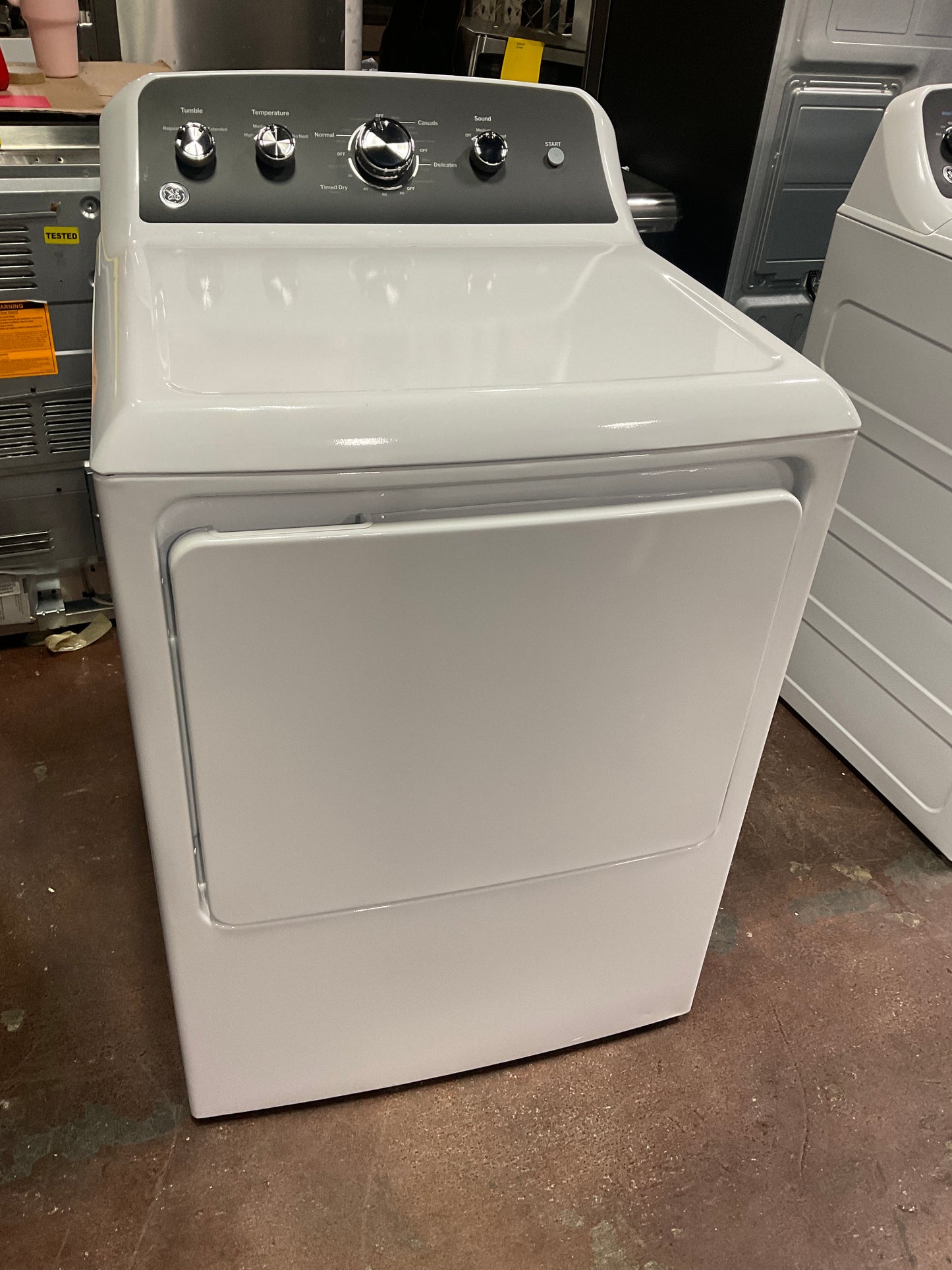 Front view, door closed