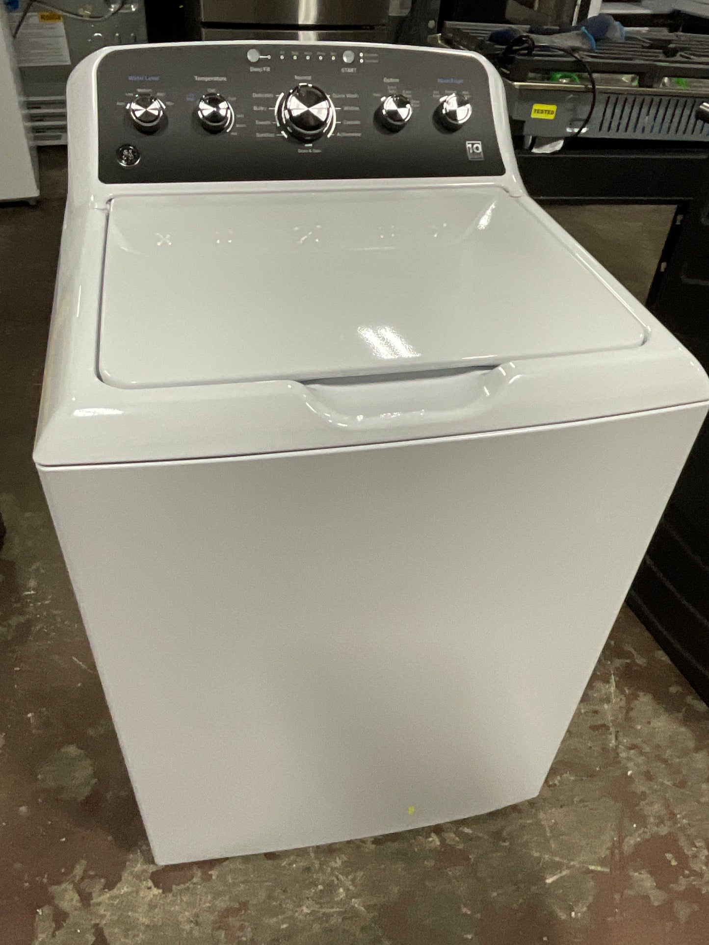 Front view, door closed