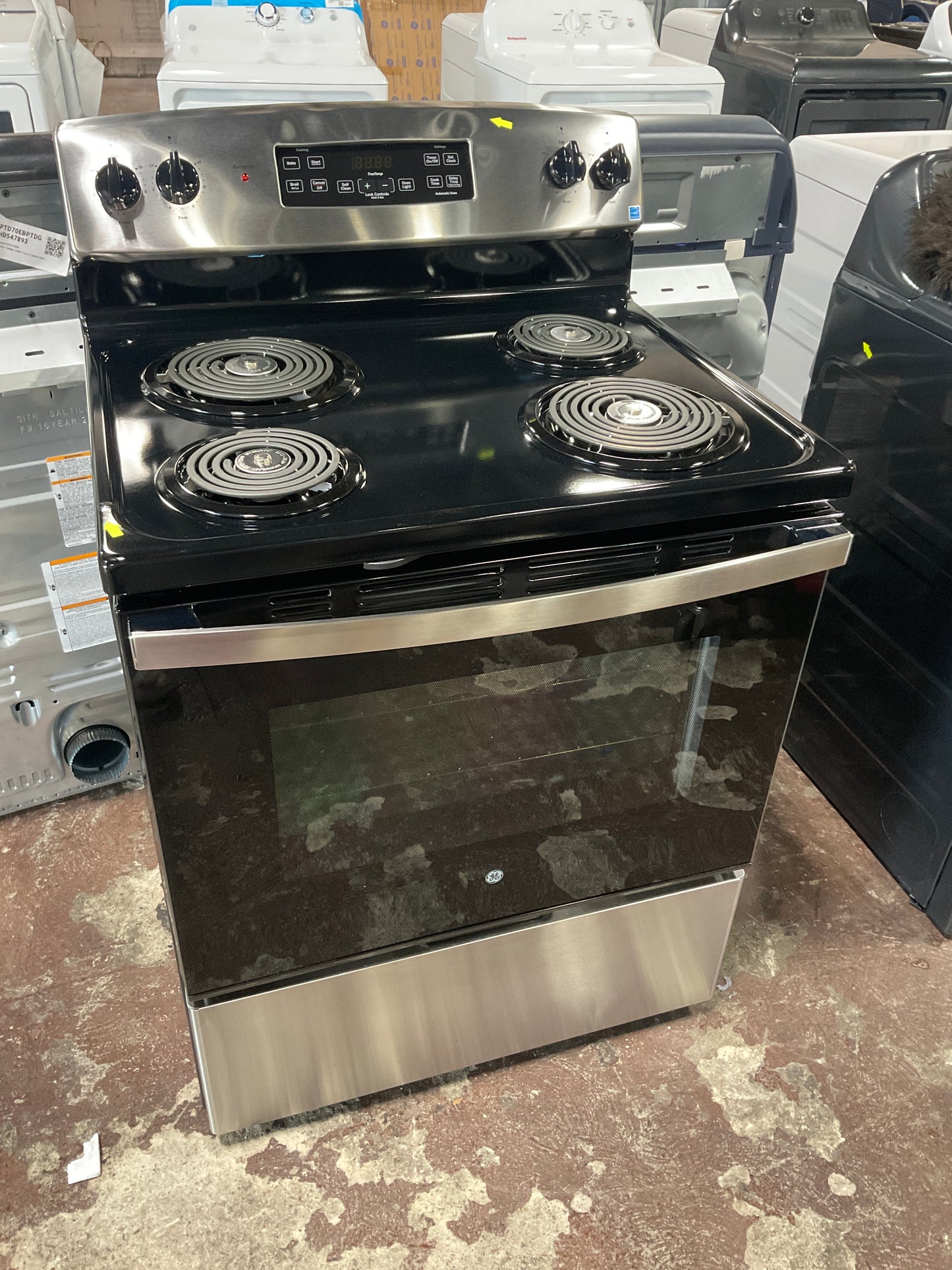 Front view, oven-door closed