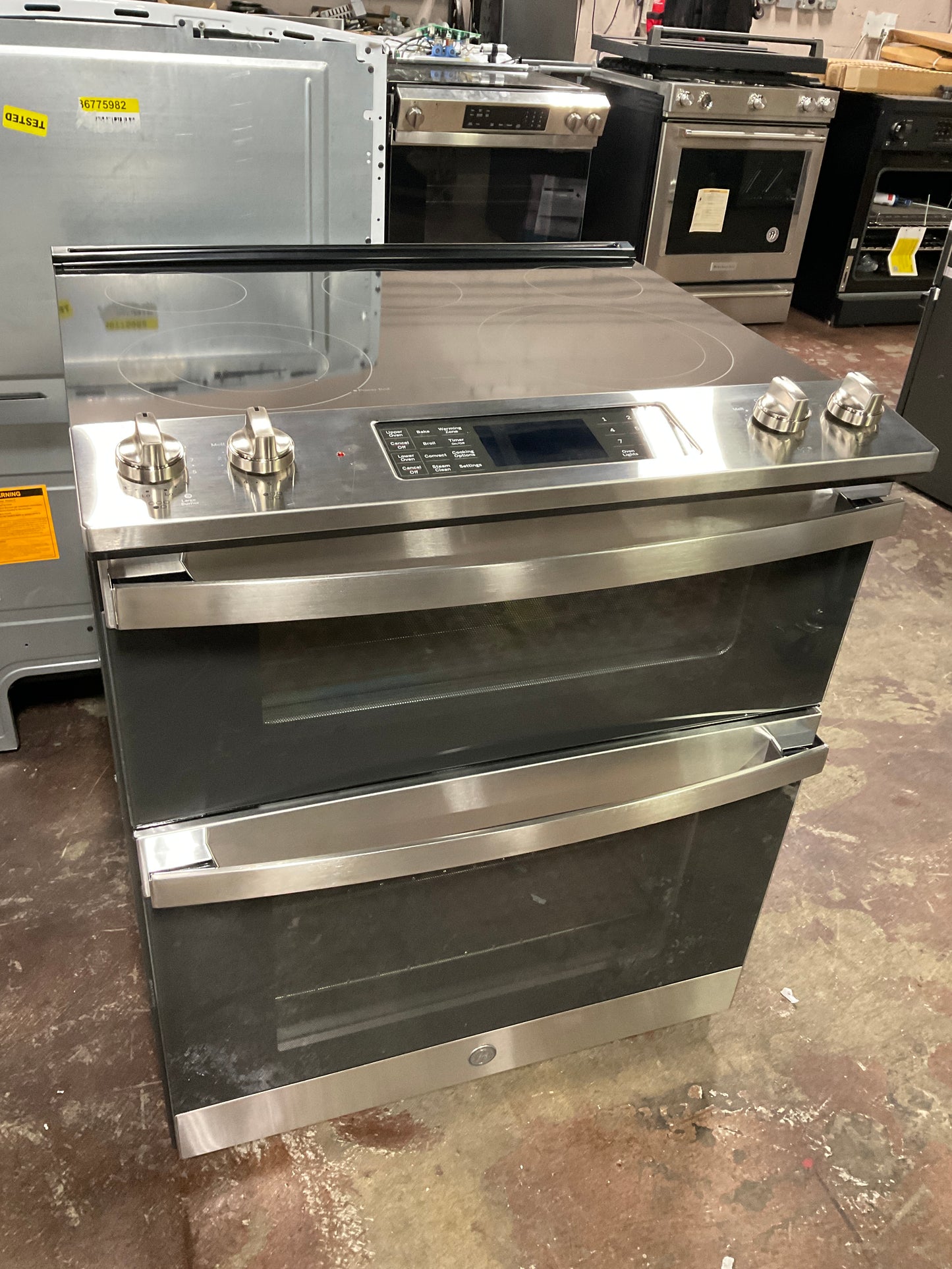 Front view, oven-door closed