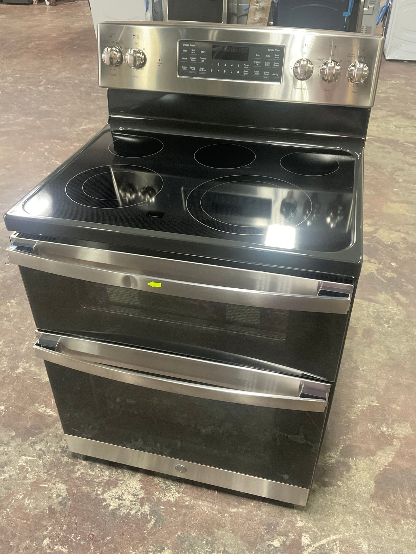 Front view, oven-door closed