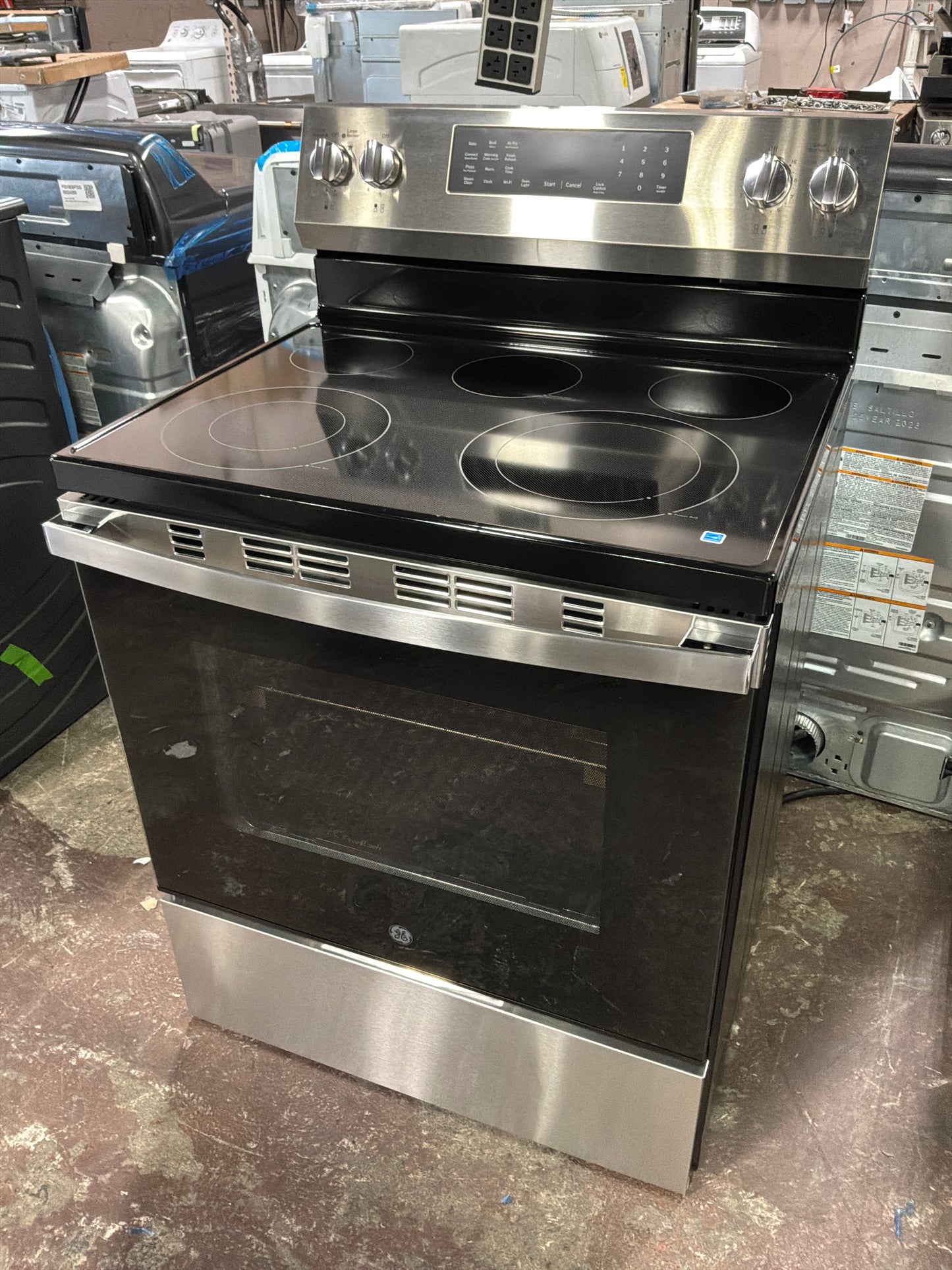 Front view, oven-door closed