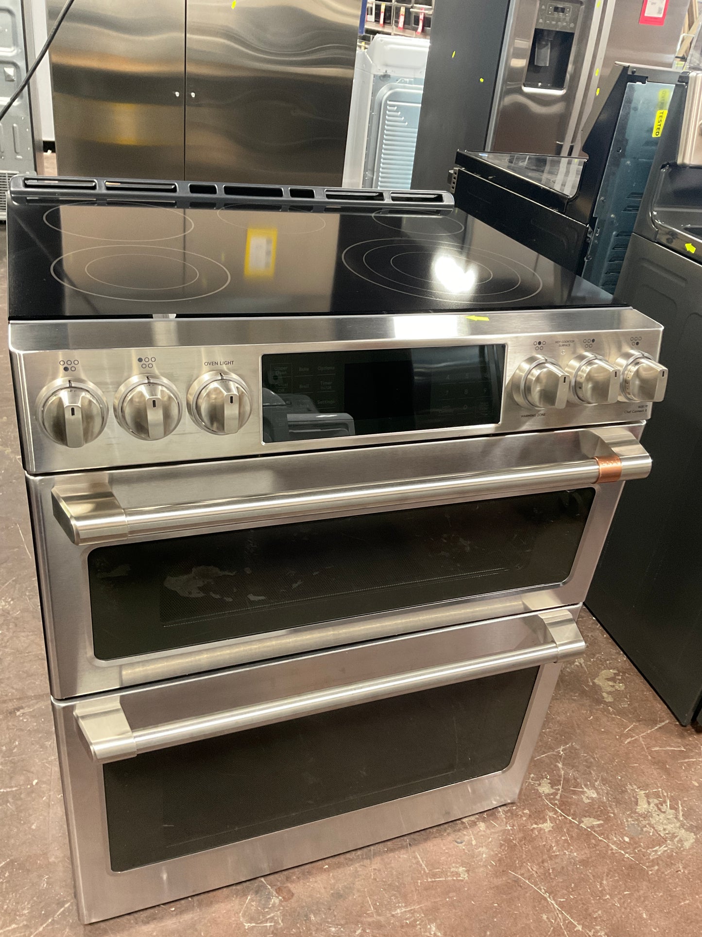 Front view, oven-door closed