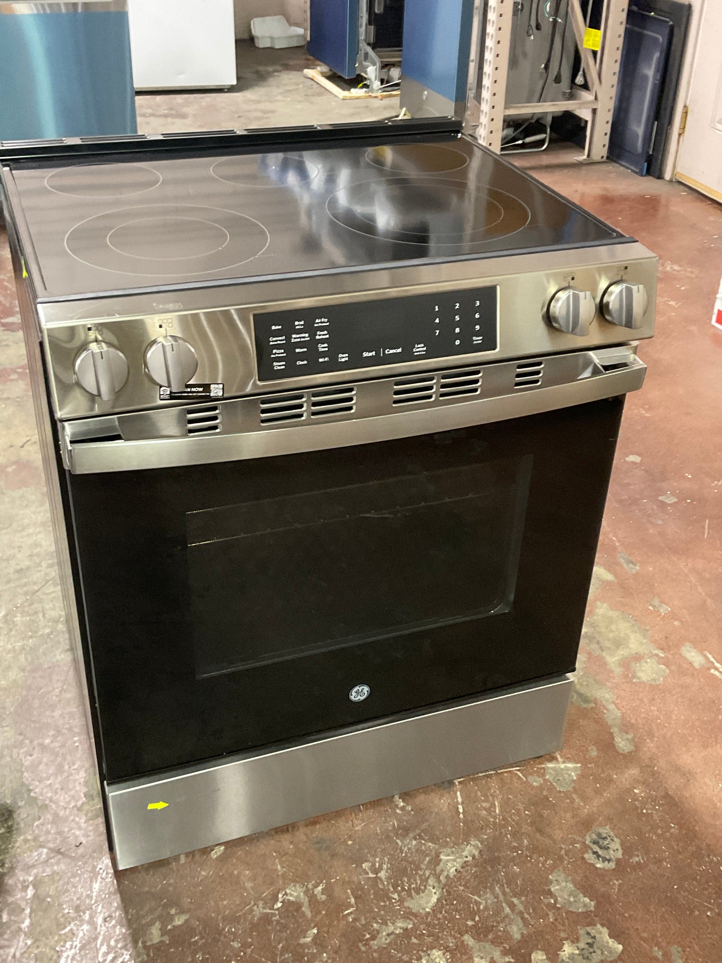 Front view, oven-door closed
