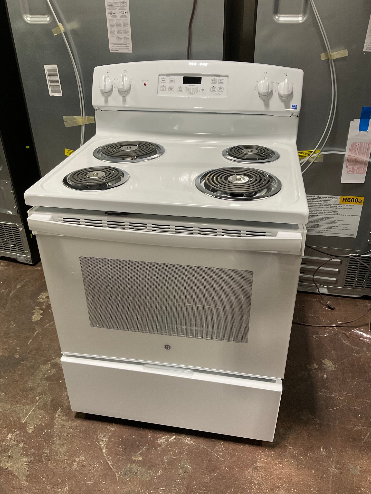 Front view, oven-door closed