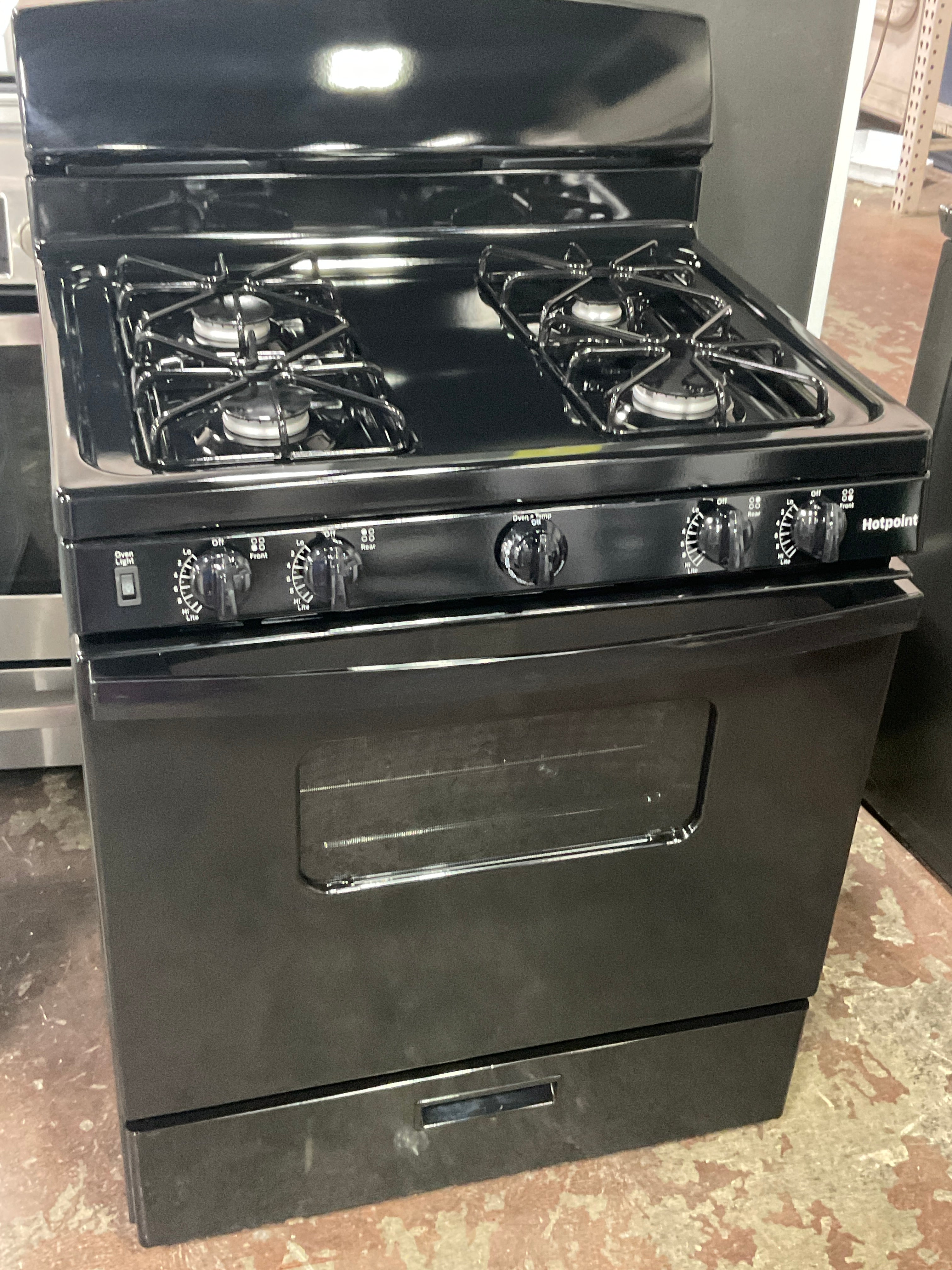 Front view, oven-door closed