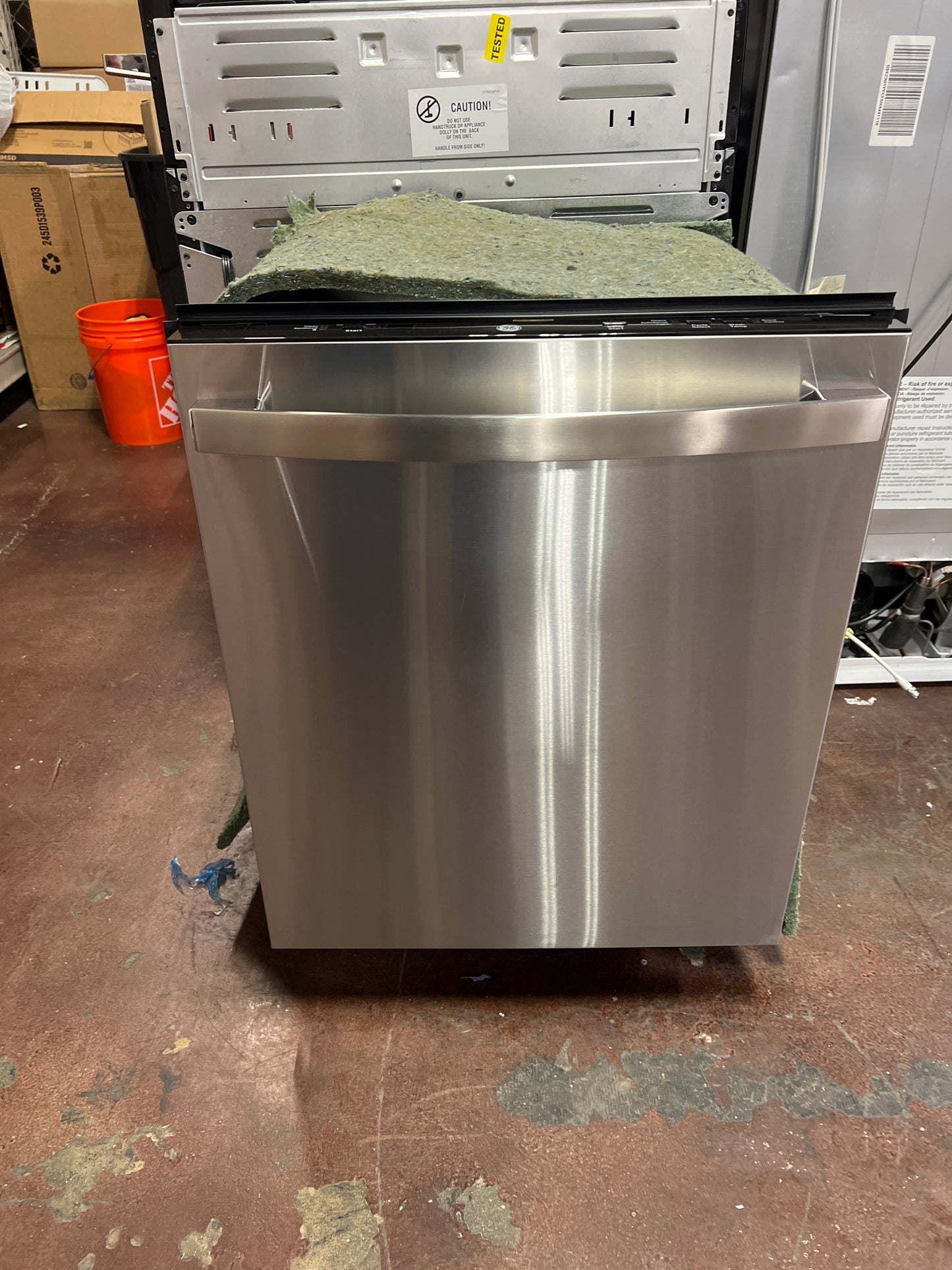 Front view, doors closed