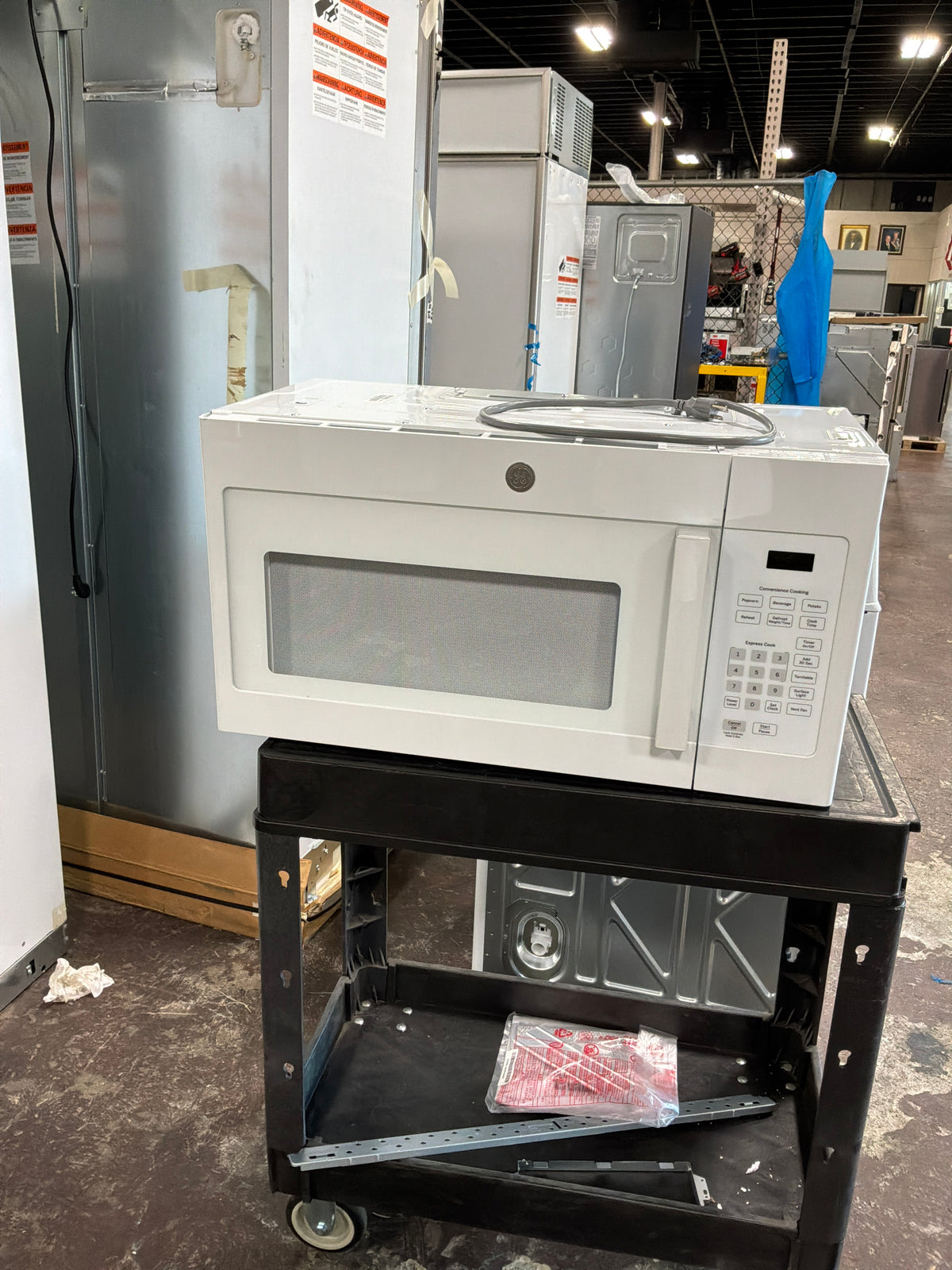 Front view, door closed