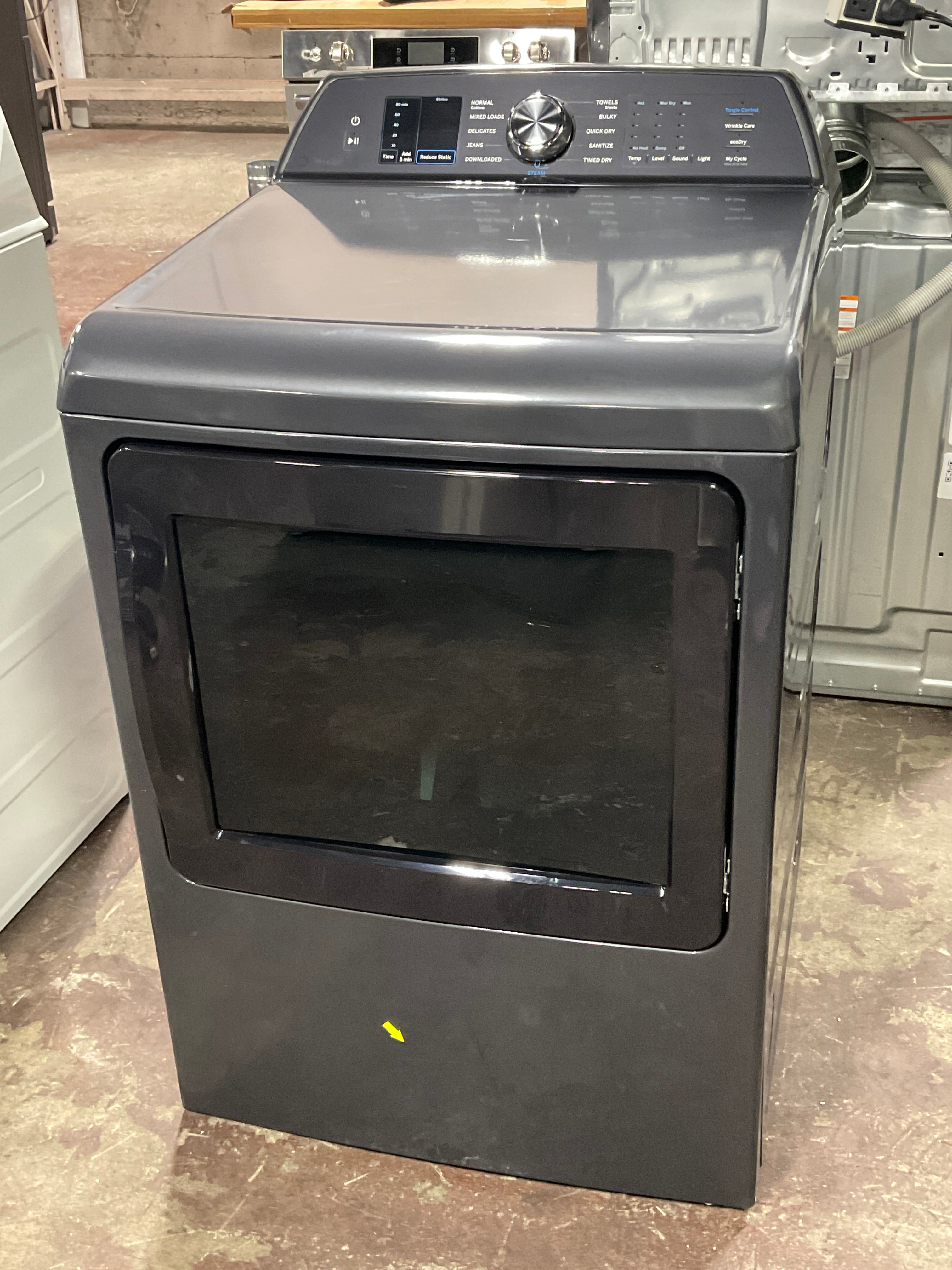 Front view, door closed