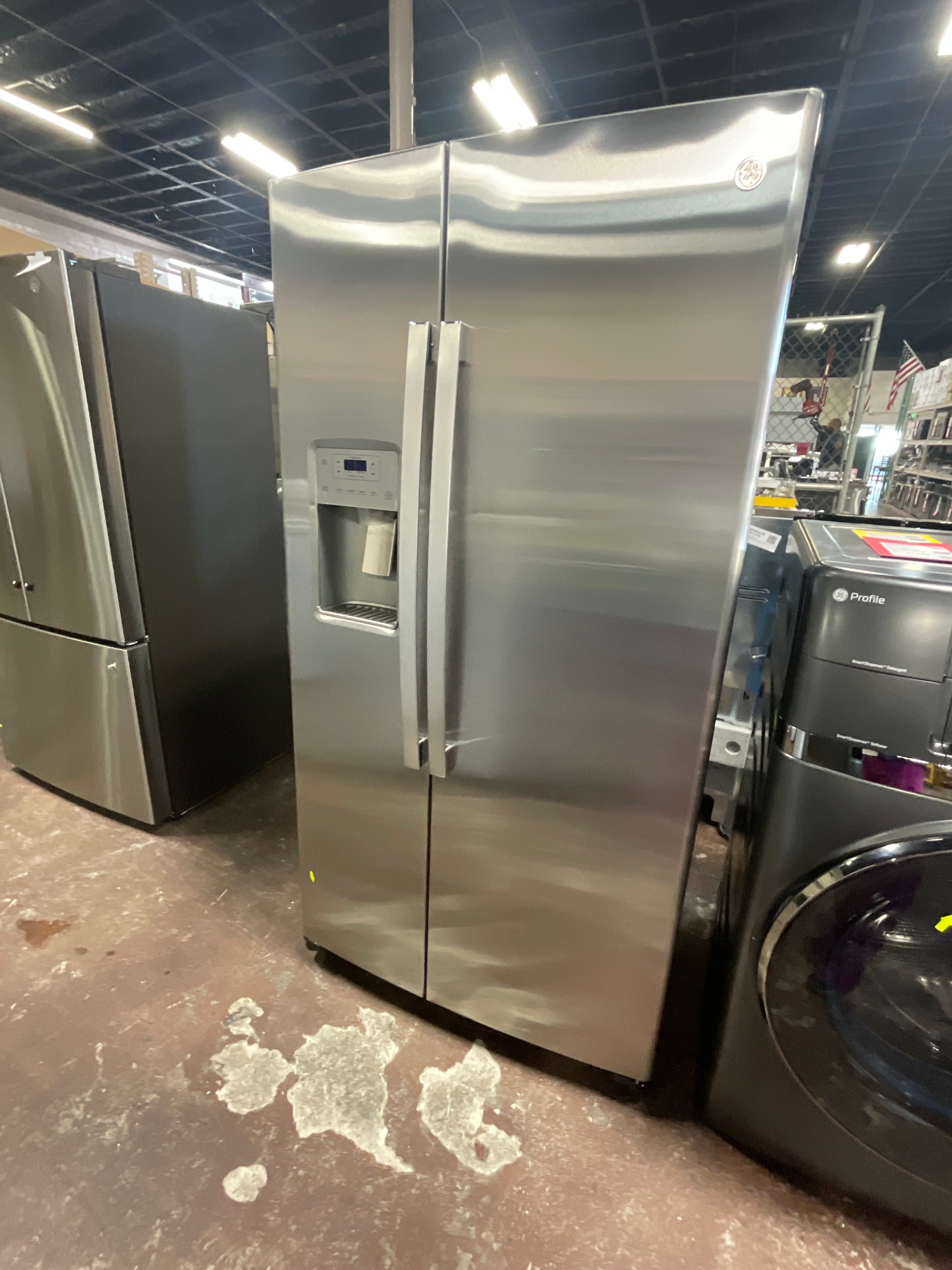 Front view, door closed