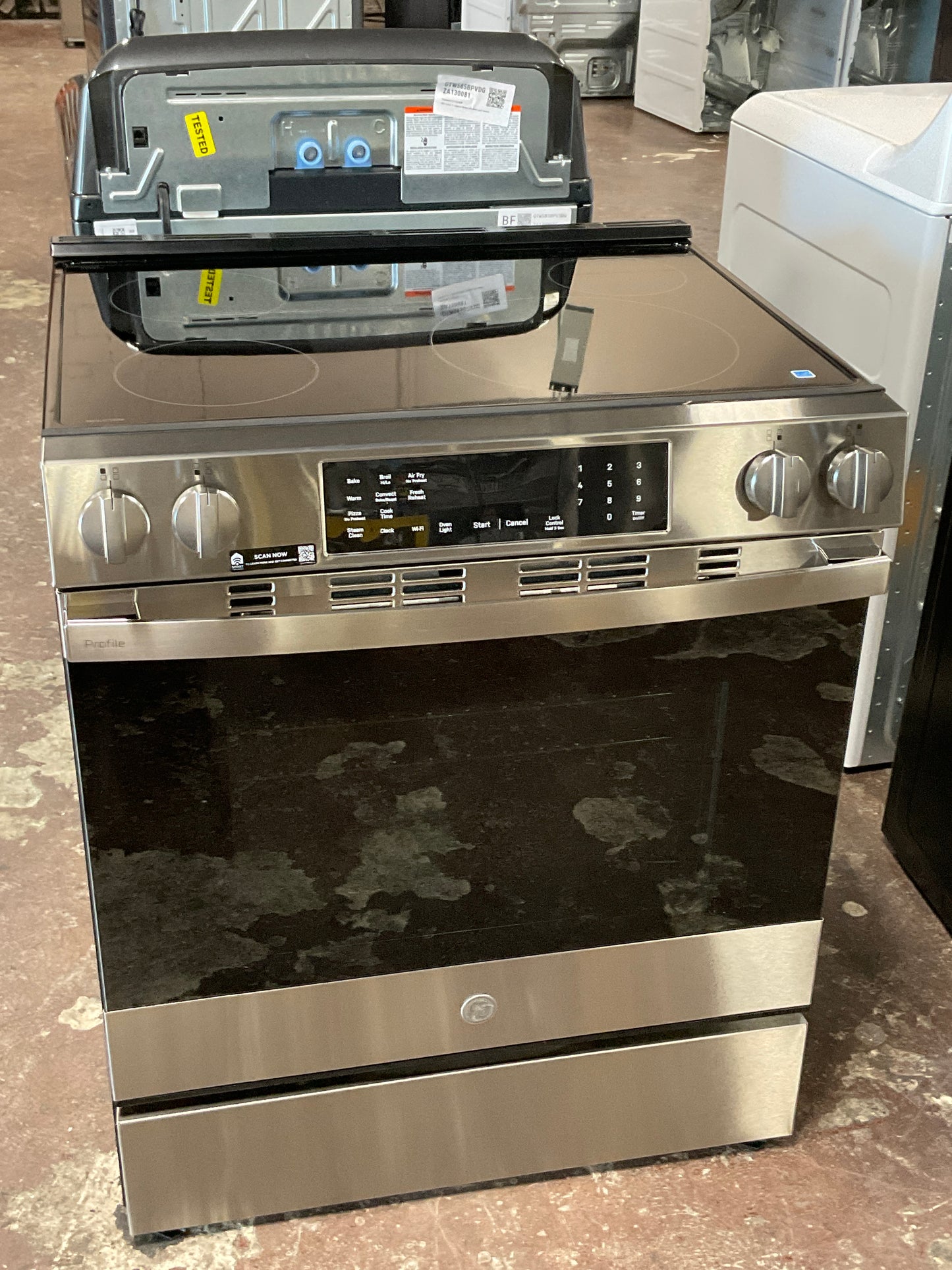 Front view, oven-door closed