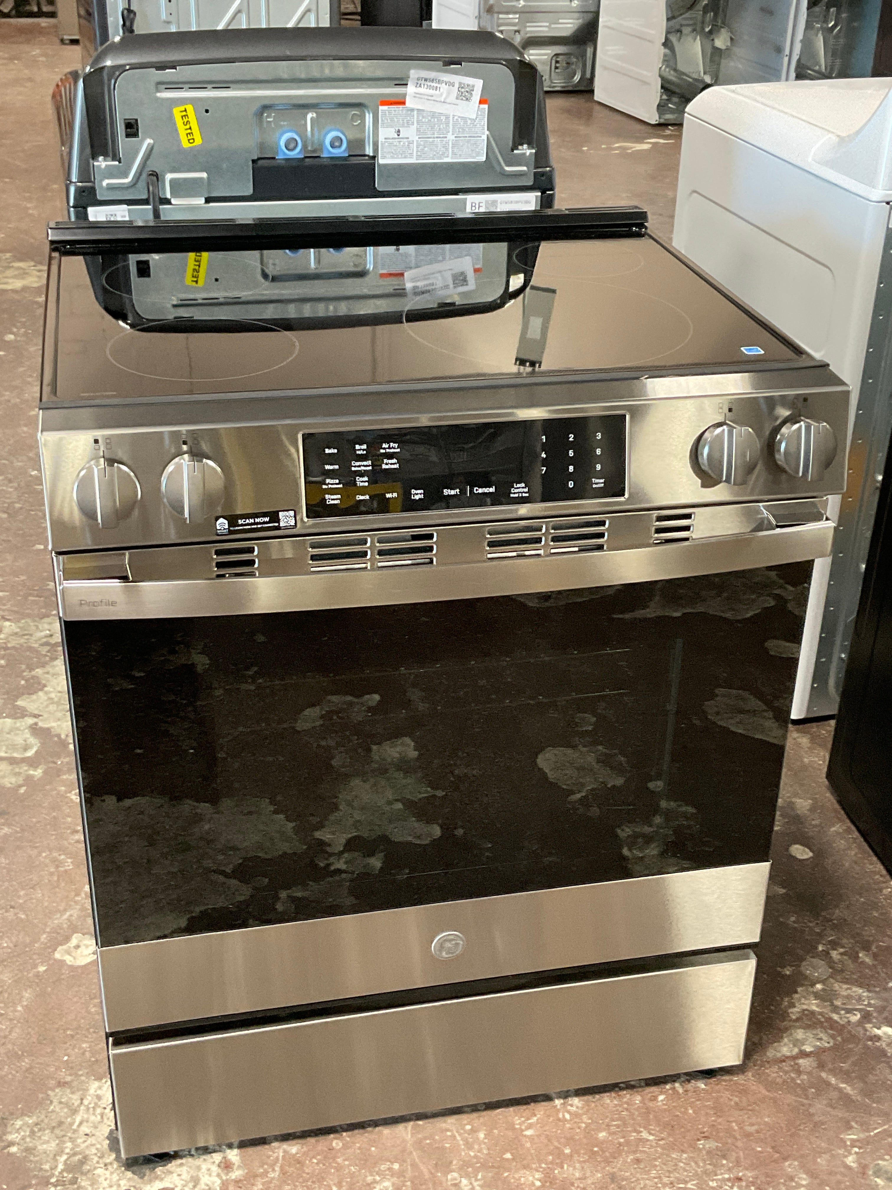 Front view, oven-door closed