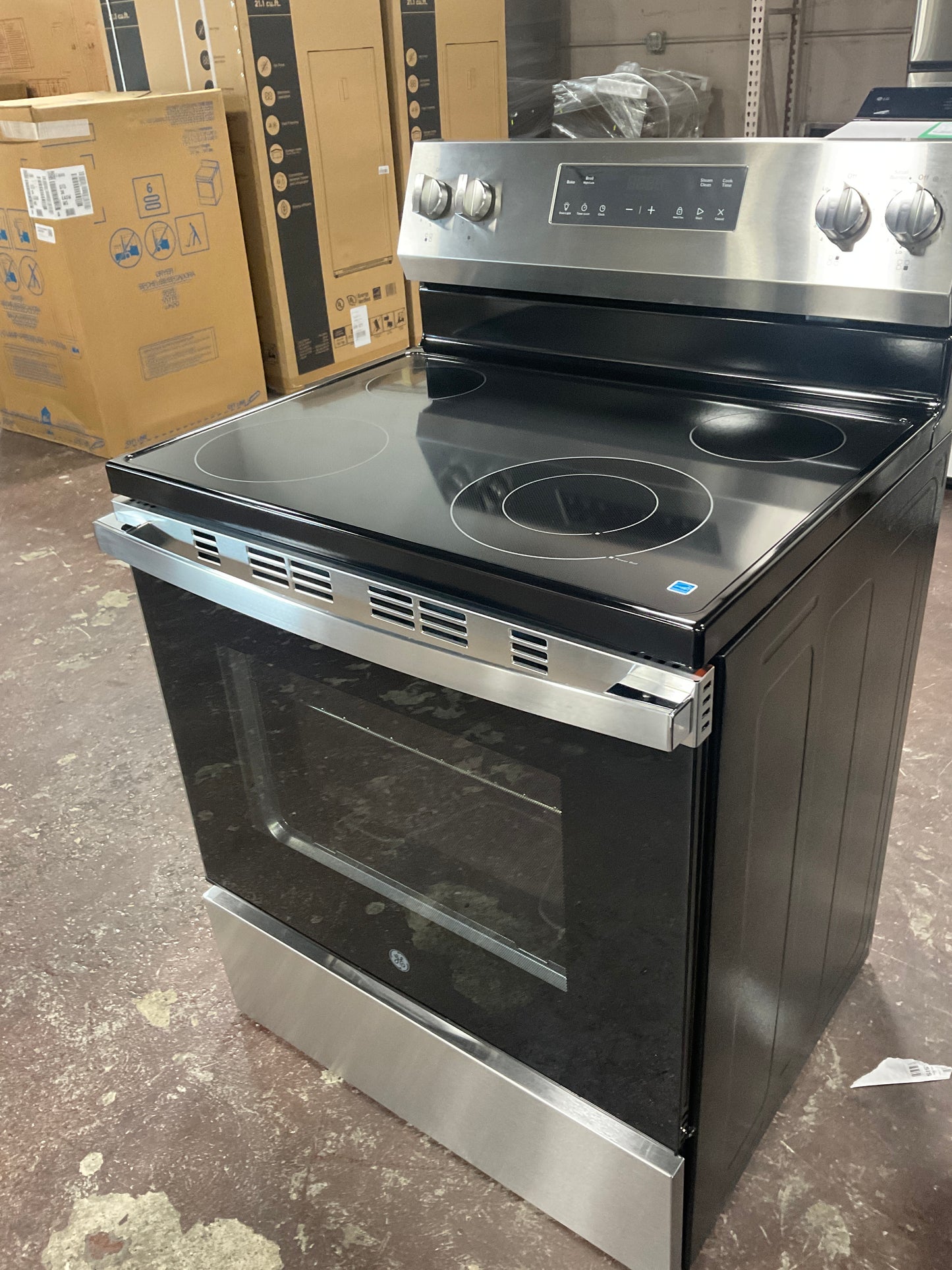 Front view, oven-door closed