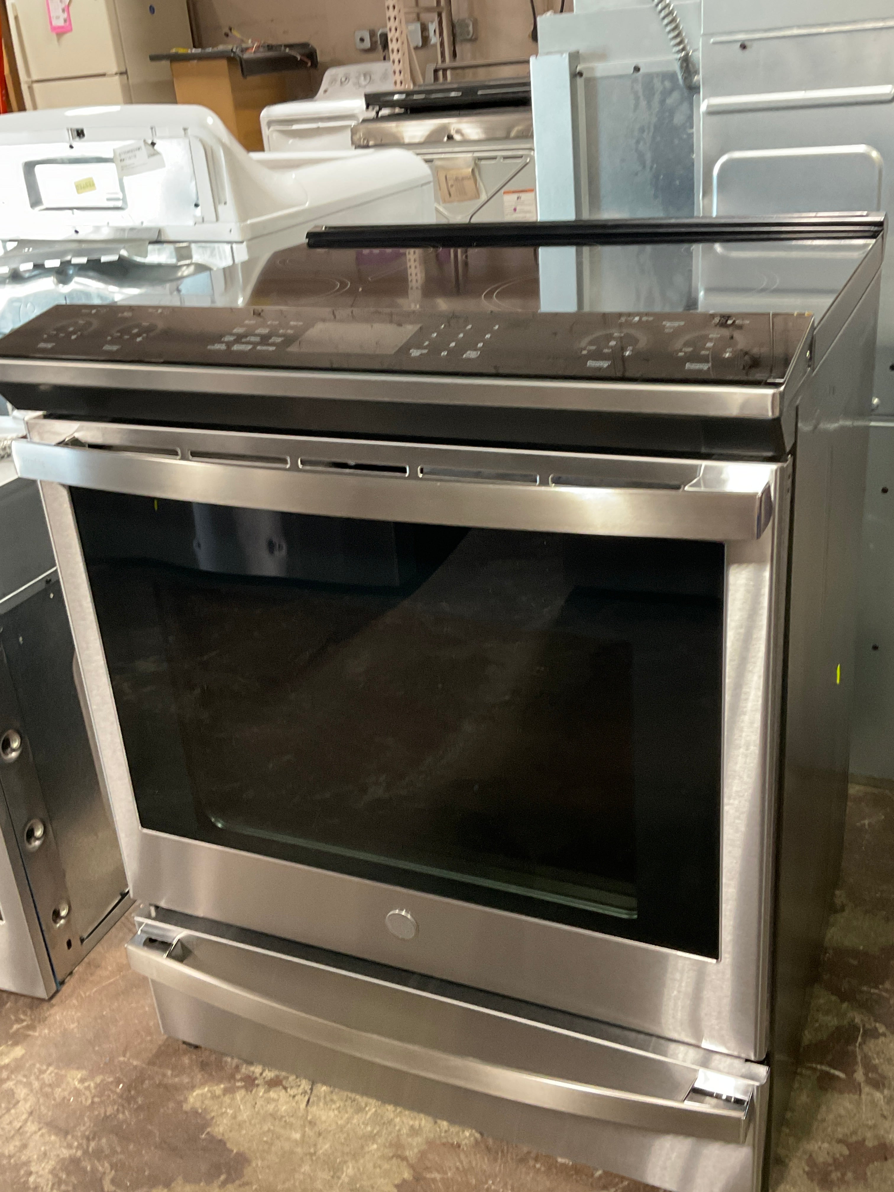 Front view, oven-door closed